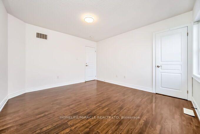 Photo 28 of 14 Bonnie Braes Drive, Brampton, Credit Valley — HOMEH