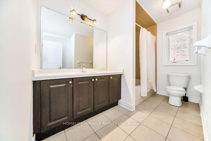 Photo 31 of 14 Bonnie Braes Drive, Brampton, Credit Valley — HOMEH