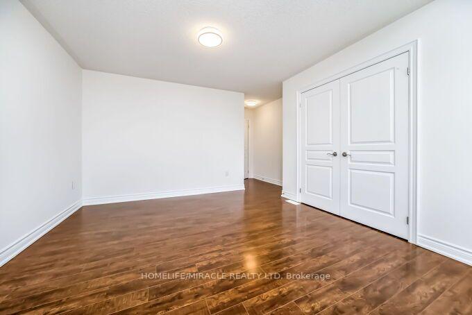 Photo 33 of 14 Bonnie Braes Drive, Brampton, Credit Valley — HOMEH