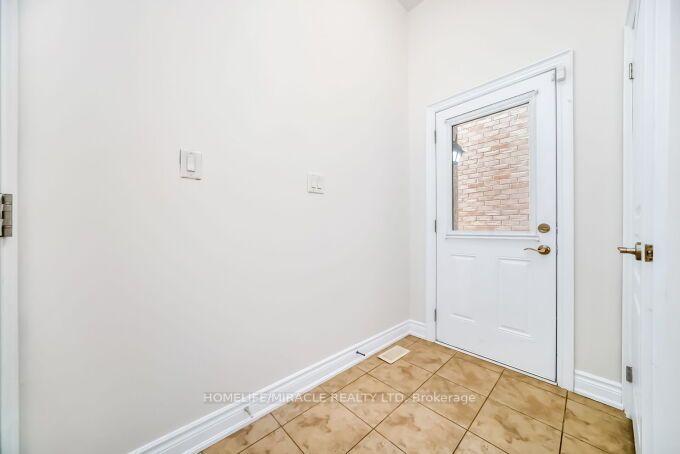 Photo 34 of 14 Bonnie Braes Drive, Brampton, Credit Valley — HOMEH