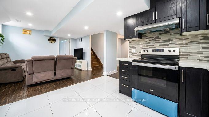 Photo 38 of 14 Bonnie Braes Drive, Brampton, Credit Valley — HOMEH