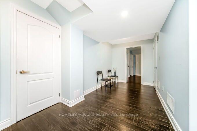 Photo 43 of 14 Bonnie Braes Drive, Brampton, Credit Valley — HOMEH