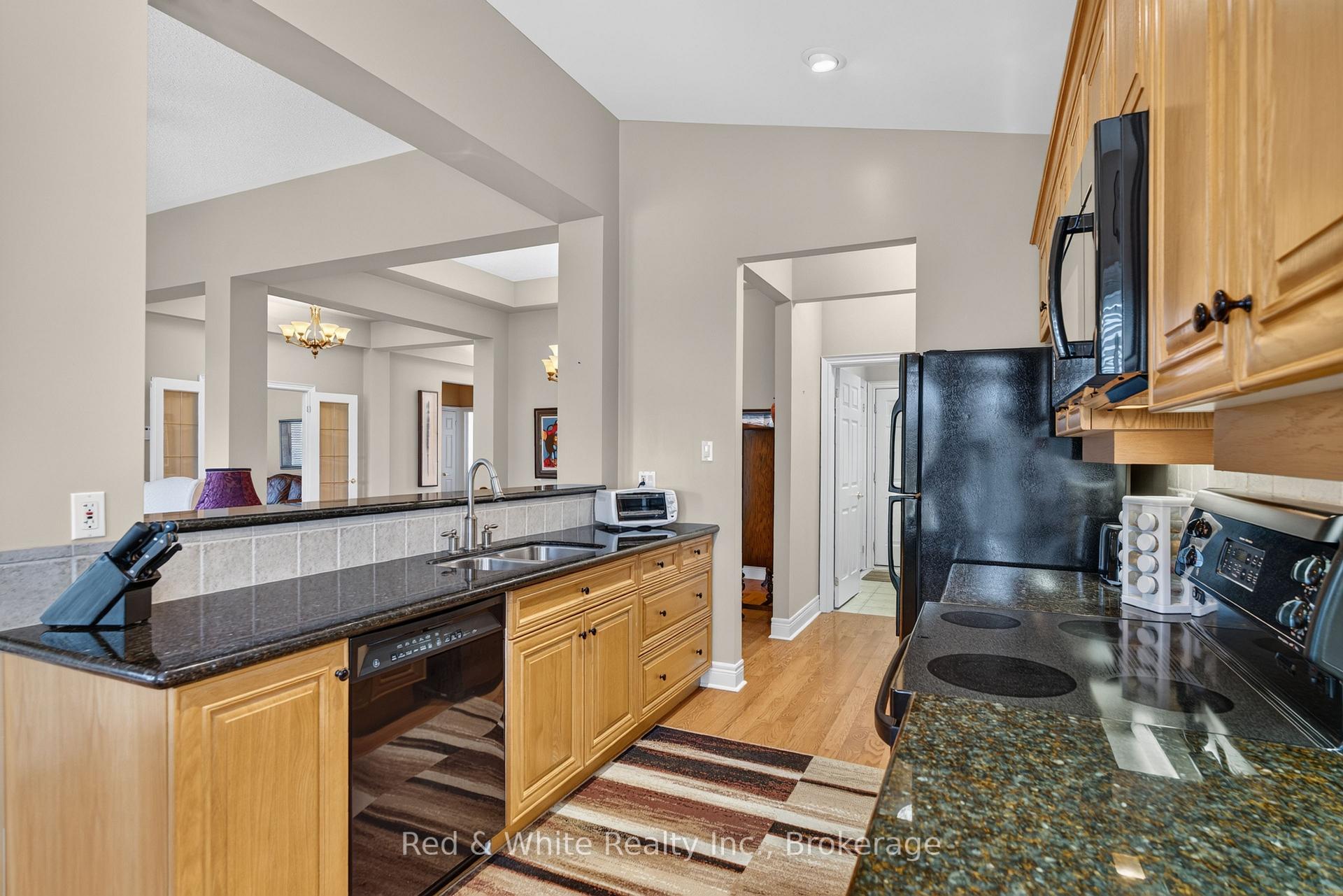 Photo 17 of Unit 25, 76 Mcdermott Trail, Whitchurch-Stouffville, Ballantrae — HOMEH