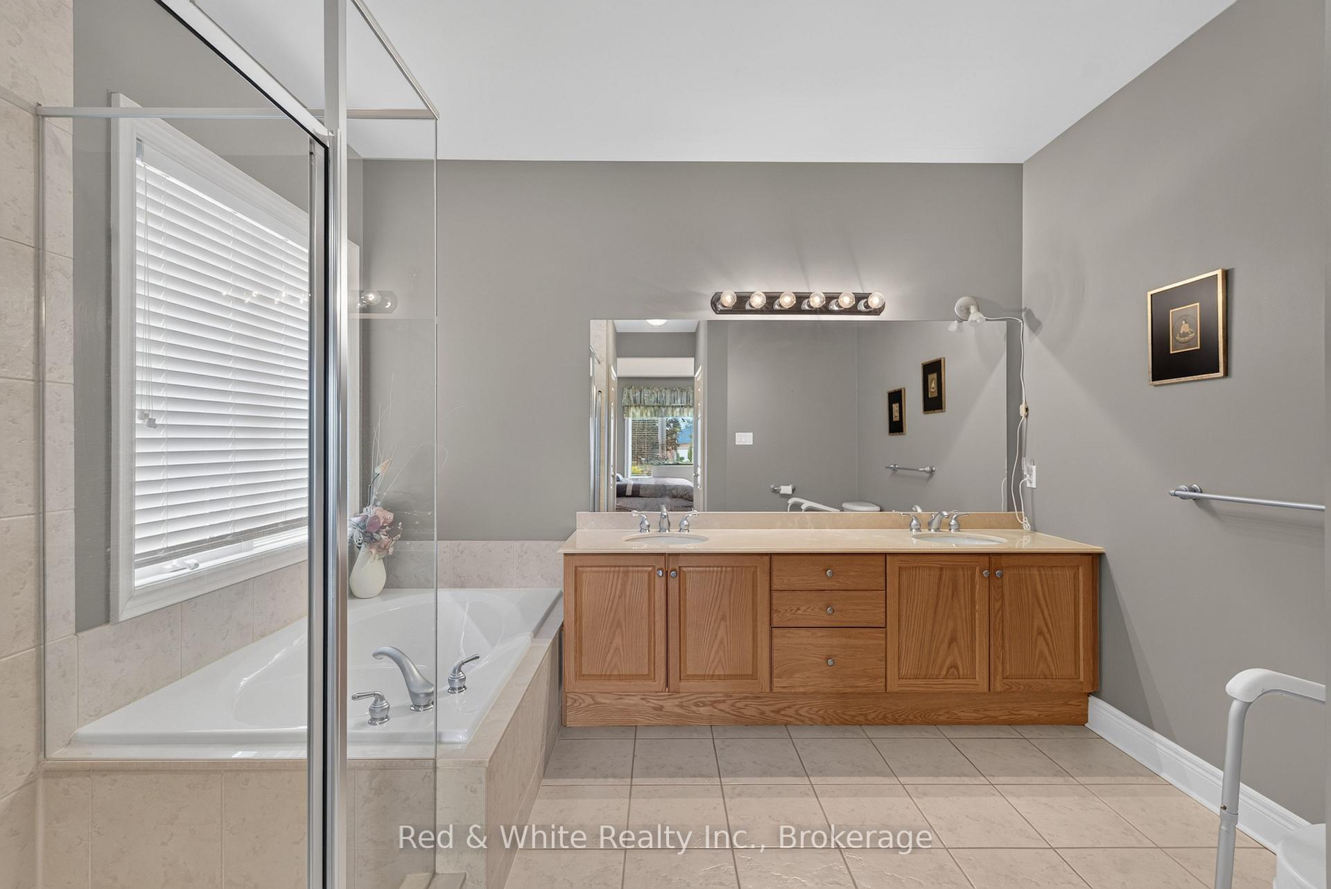 Photo 23 of Unit 25, 76 Mcdermott Trail, Whitchurch-Stouffville, Ballantrae — HOMEH