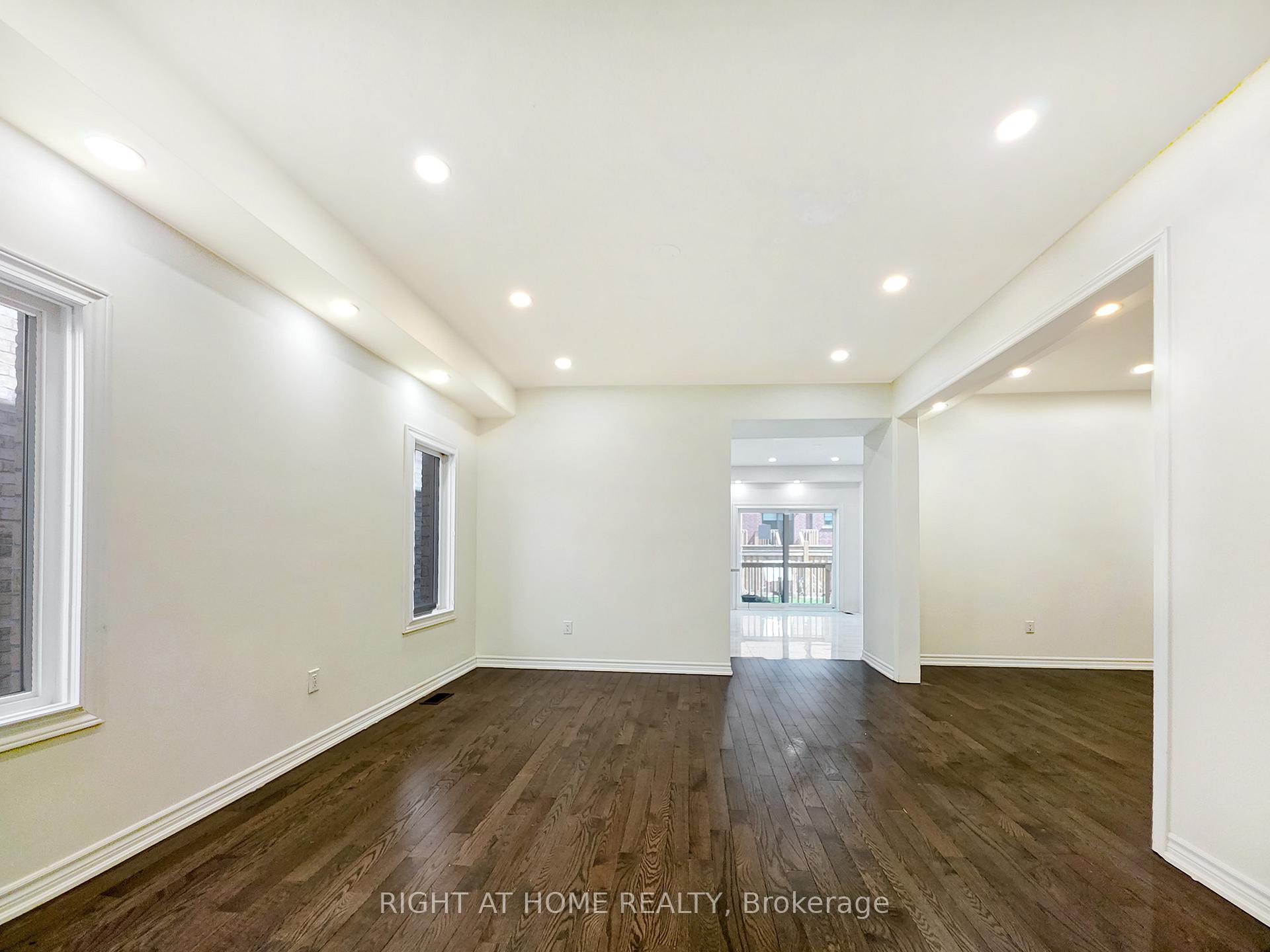 Photo 6 of 219 Fleetwood Drive, Oshawa, Eastdale — HOMEH