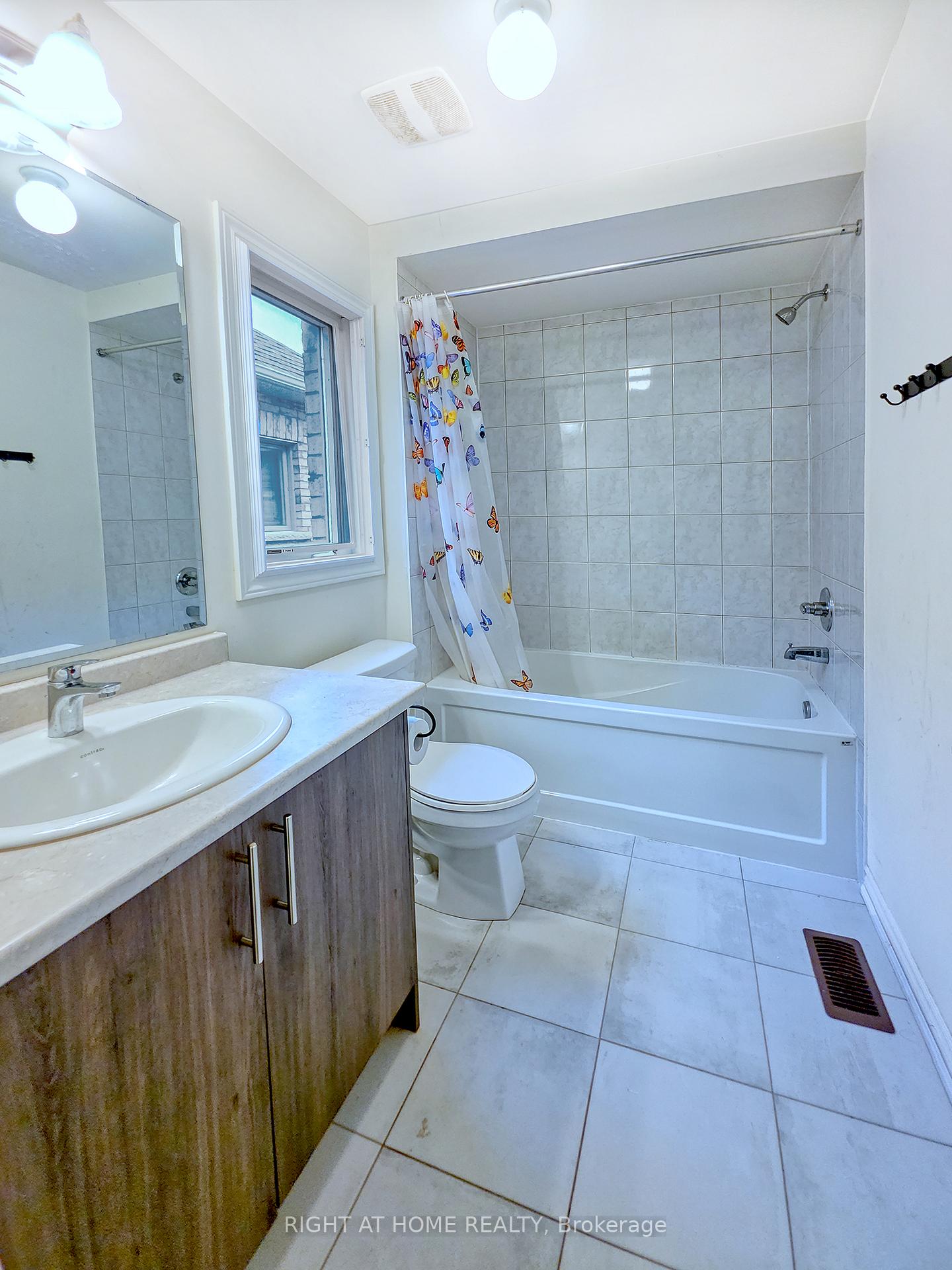 Photo 20 of 219 Fleetwood Drive, Oshawa, Eastdale — HOMEH