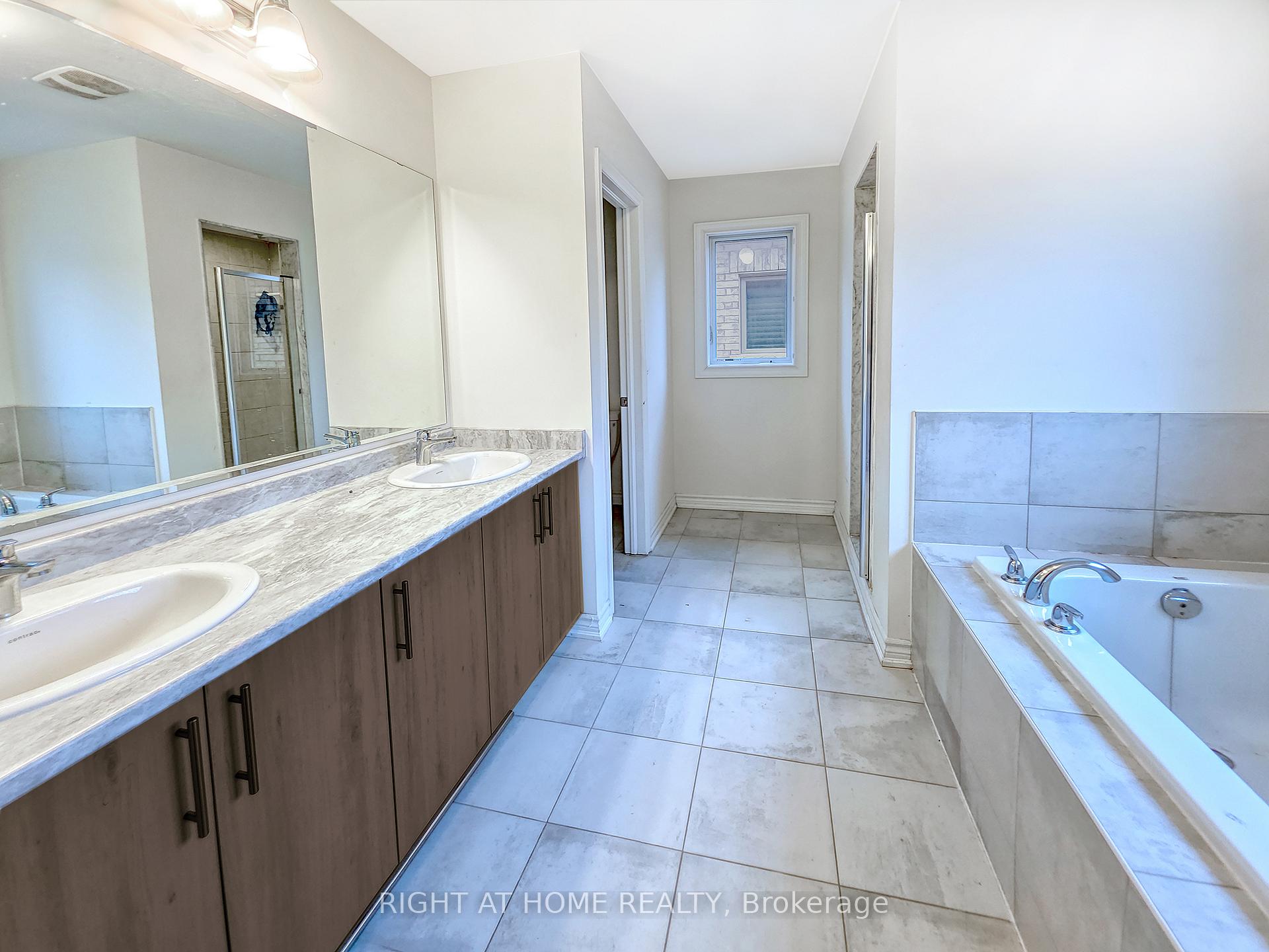 Photo 21 of 219 Fleetwood Drive, Oshawa, Eastdale — HOMEH