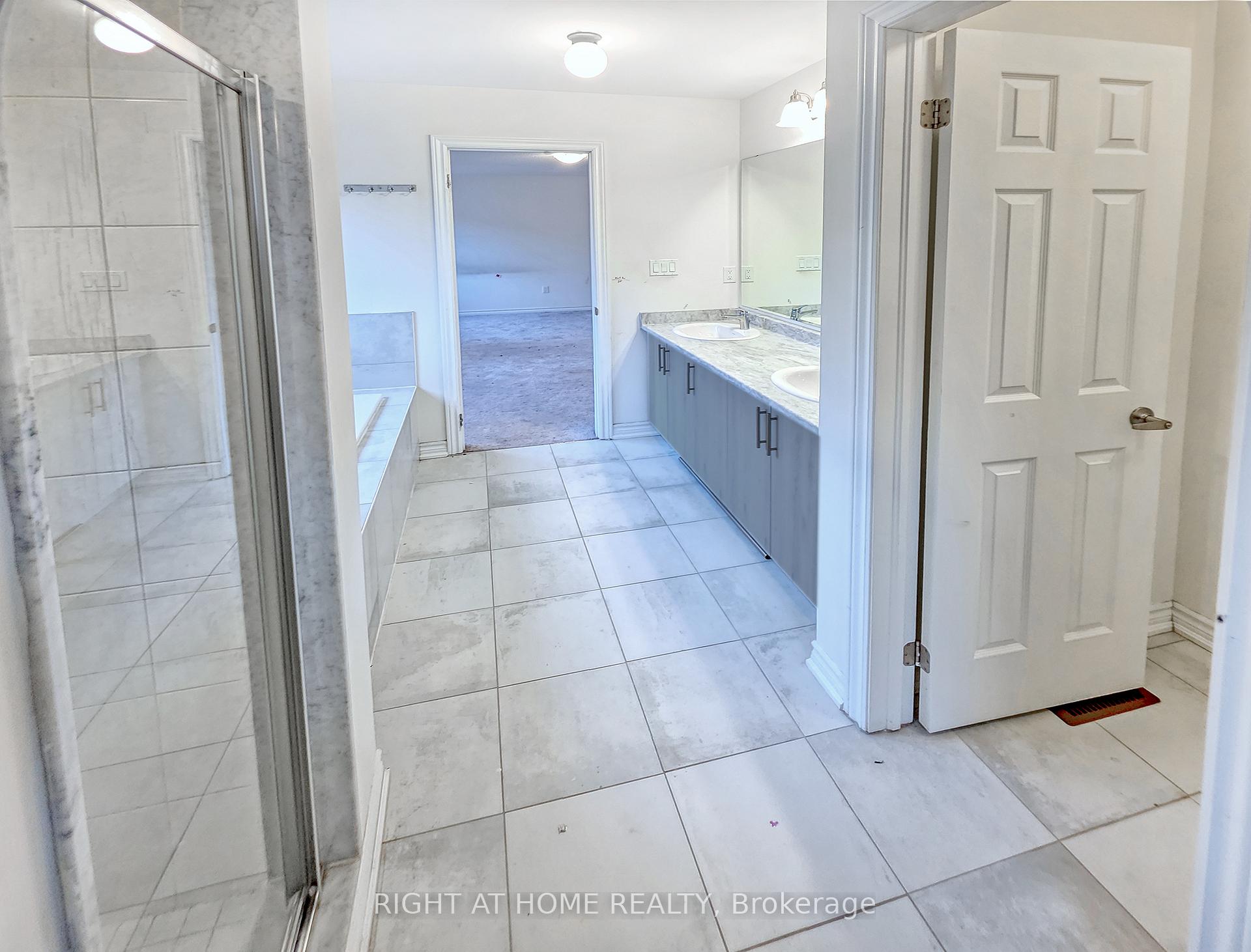 Photo 22 of 219 Fleetwood Drive, Oshawa, Eastdale — HOMEH