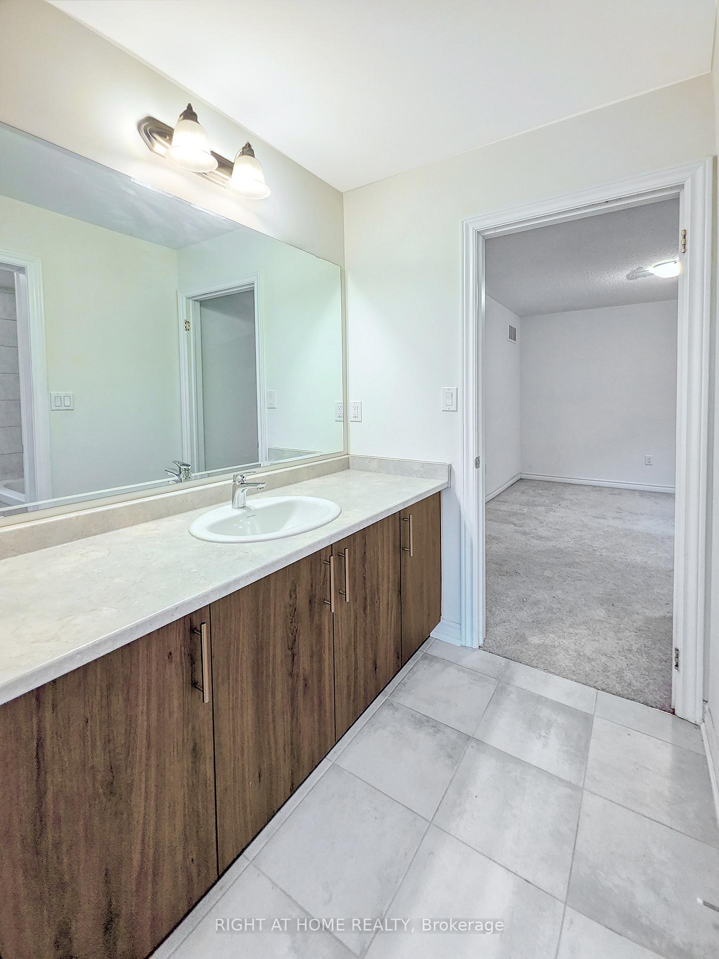 Photo 23 of 219 Fleetwood Drive, Oshawa, Eastdale — HOMEH