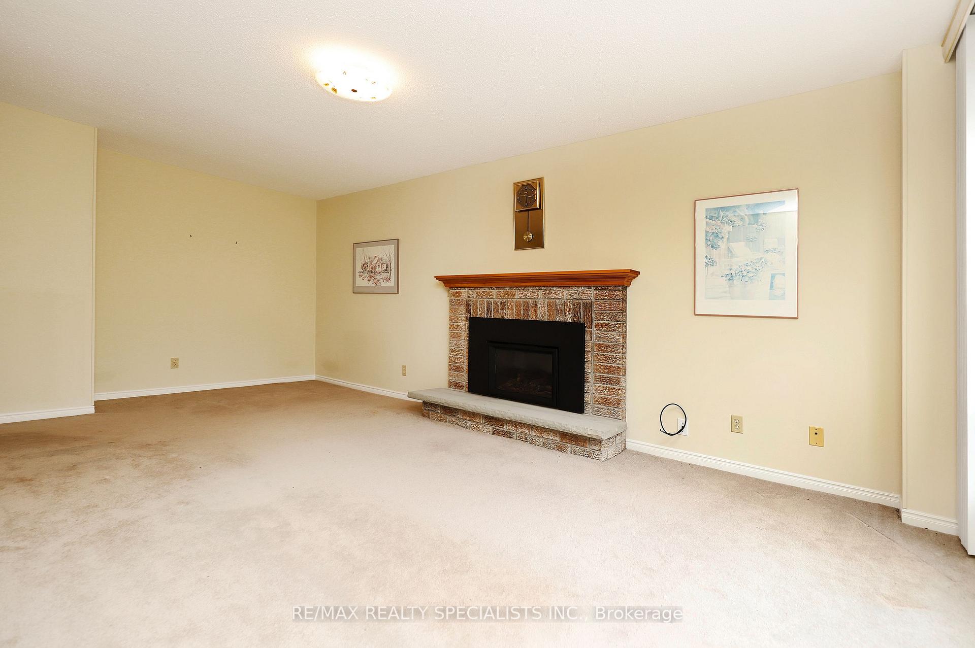 Photo 16 of 4 Mowat Court, Brampton, Heart Lake East — HOMEH