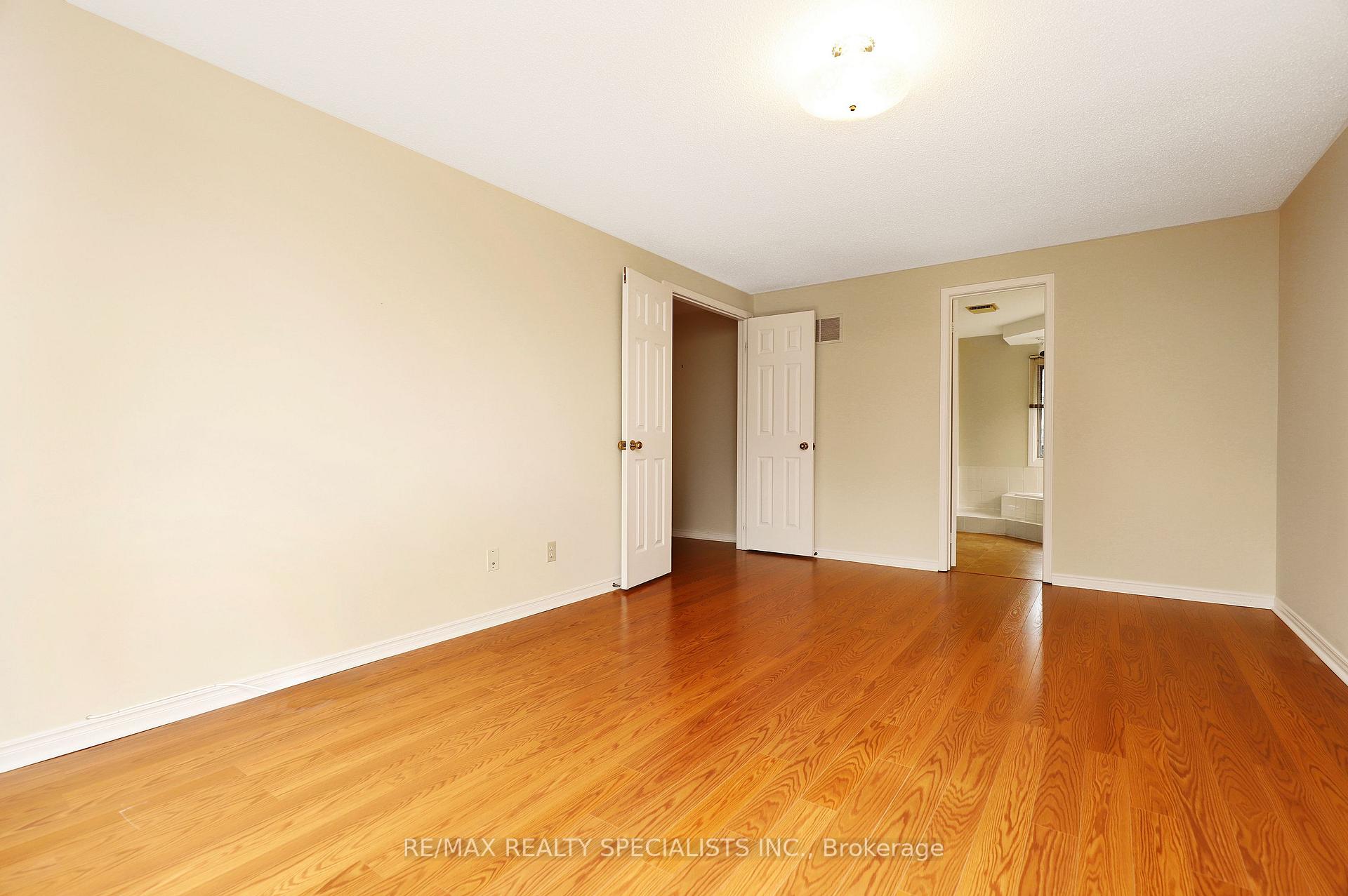 Photo 30 of 4 Mowat Court, Brampton, Heart Lake East — HOMEH