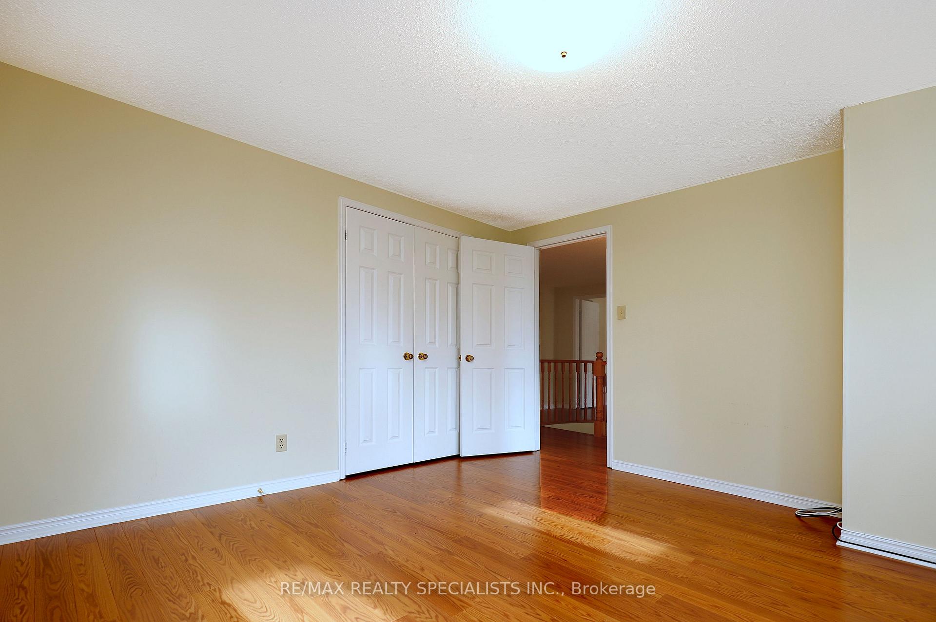 Photo 38 of 4 Mowat Court, Brampton, Heart Lake East — HOMEH