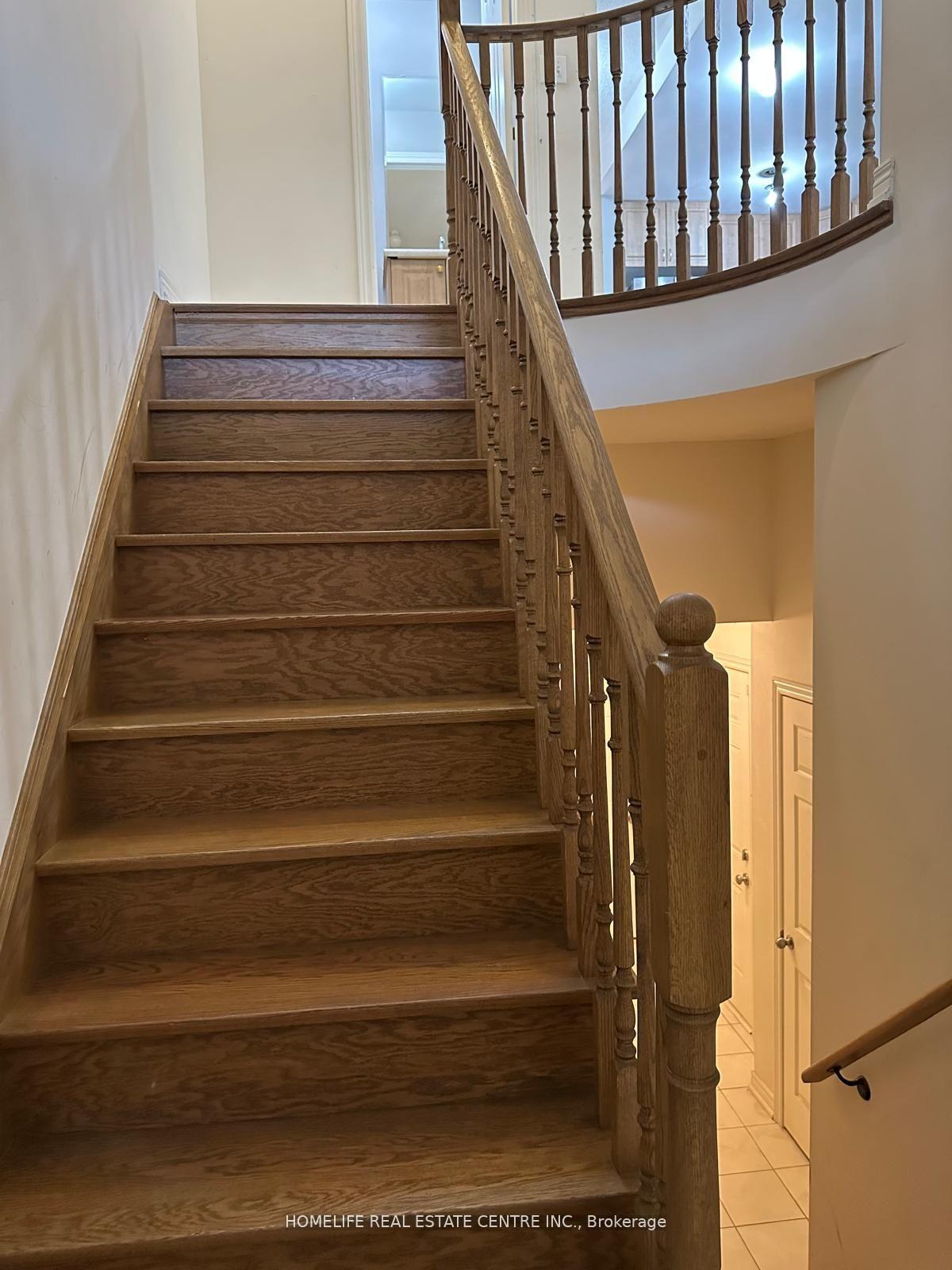 Photo 3 of 139 Inspire Boulevard, Brampton, Sandringham-Wellington North — HOMEH