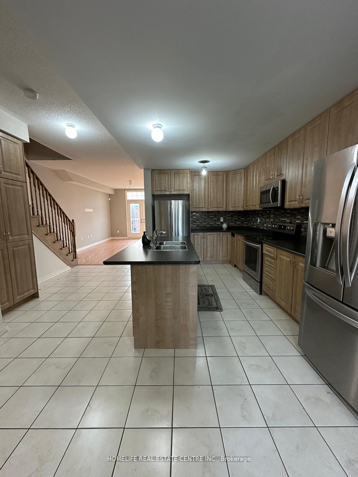 Photo 8 of 139 Inspire Boulevard, Brampton, Sandringham-Wellington North — HOMEH