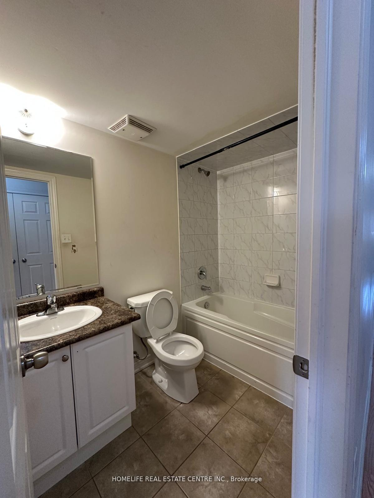 Photo 32 of 139 Inspire Boulevard, Brampton, Sandringham-Wellington North — HOMEH