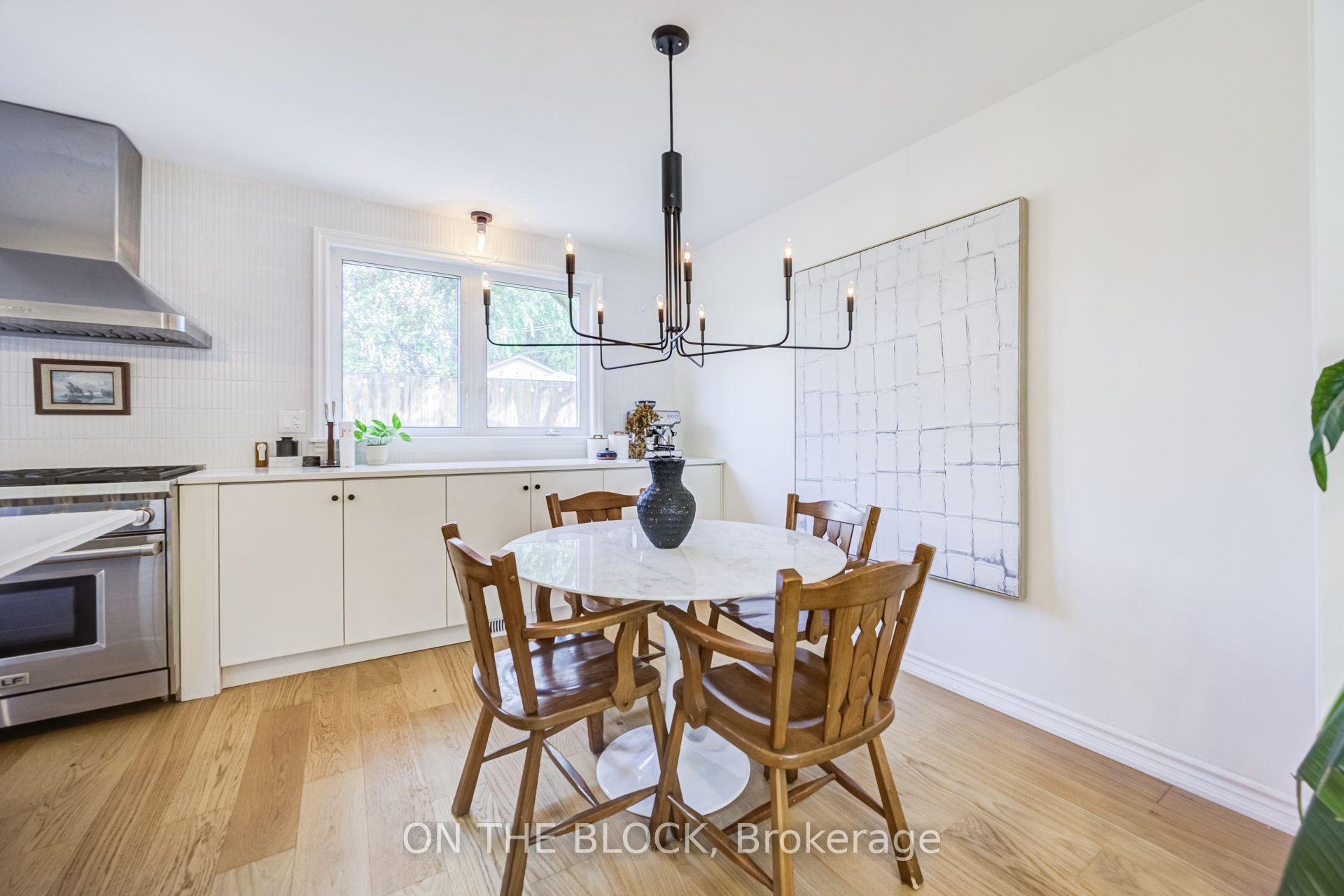 Photo 10 of 45 Palmwood Gate, Whitchurch-Stouffville, Stouffville — HOMEH