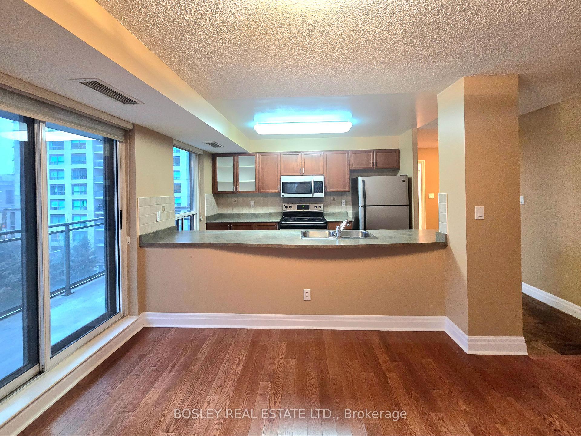 Photo 4 of Unit 615, 188 Doris Avenue, North York, Willowdale East — HOMEH