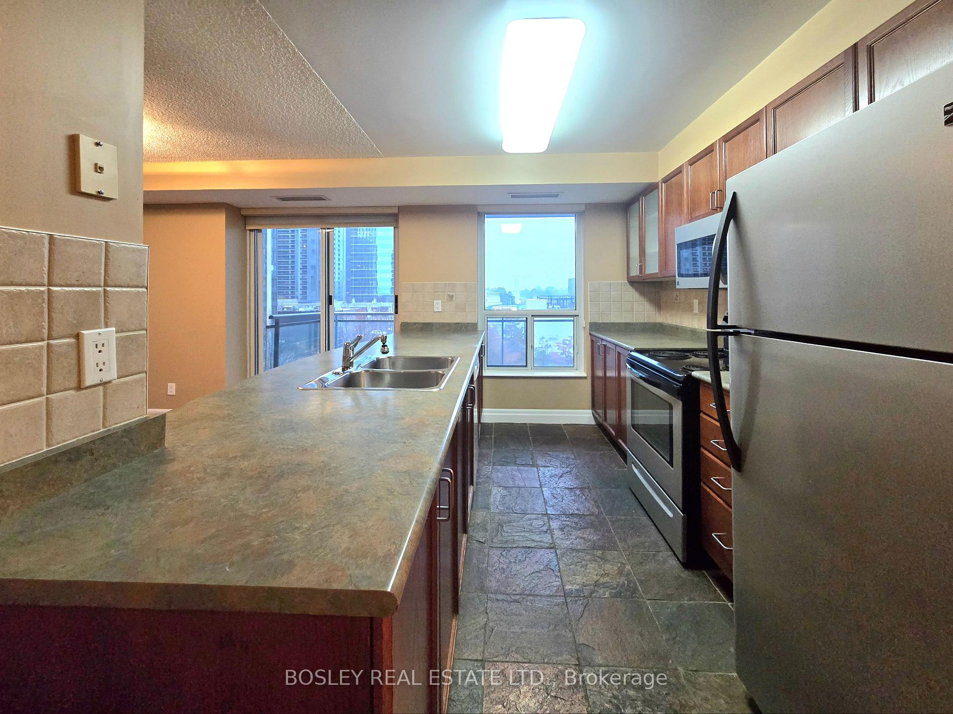Photo 11 of Unit 615, 188 Doris Avenue, North York, Willowdale East — HOMEH