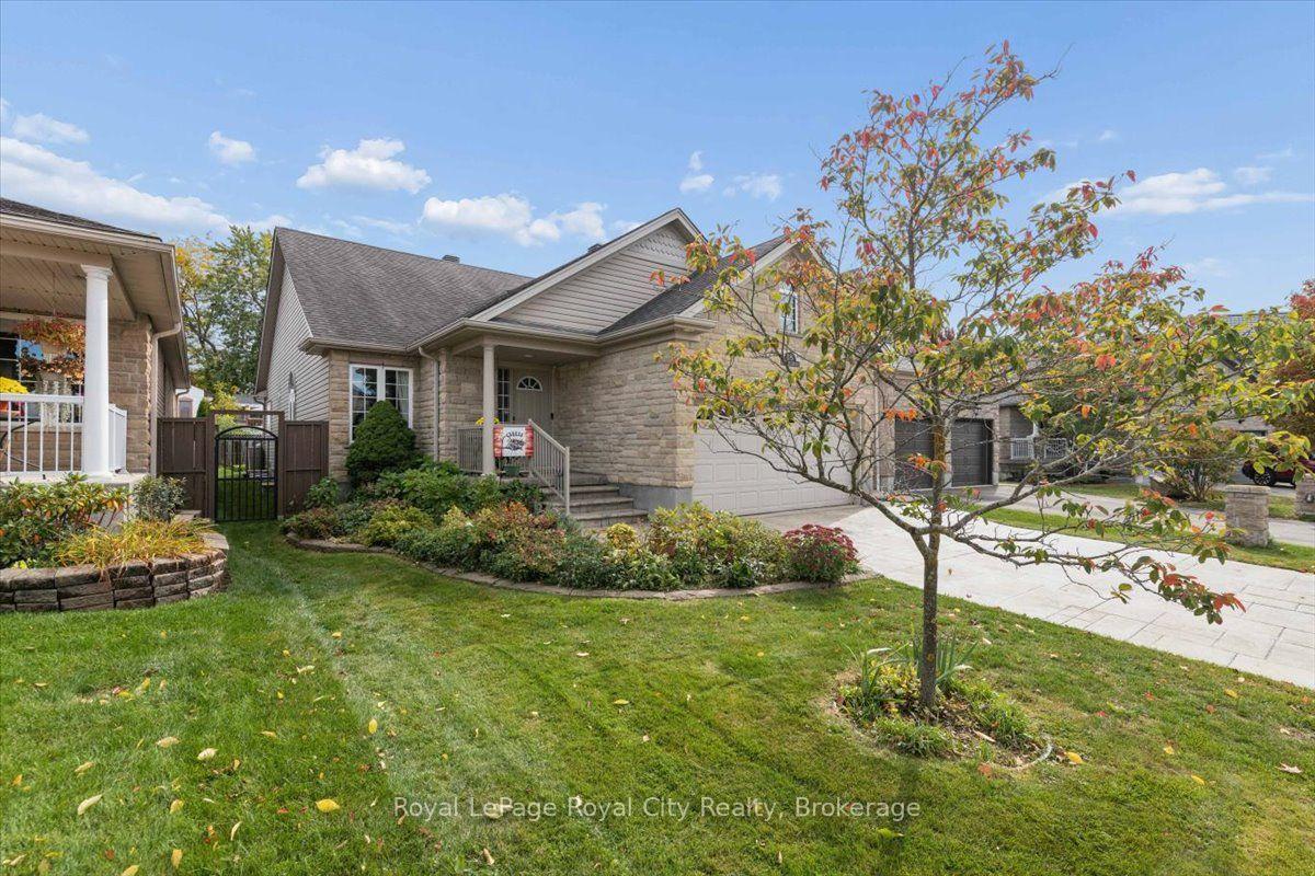Photo 4 of 18 Mullin Drive, Guelph, Victoria North — HOMEH