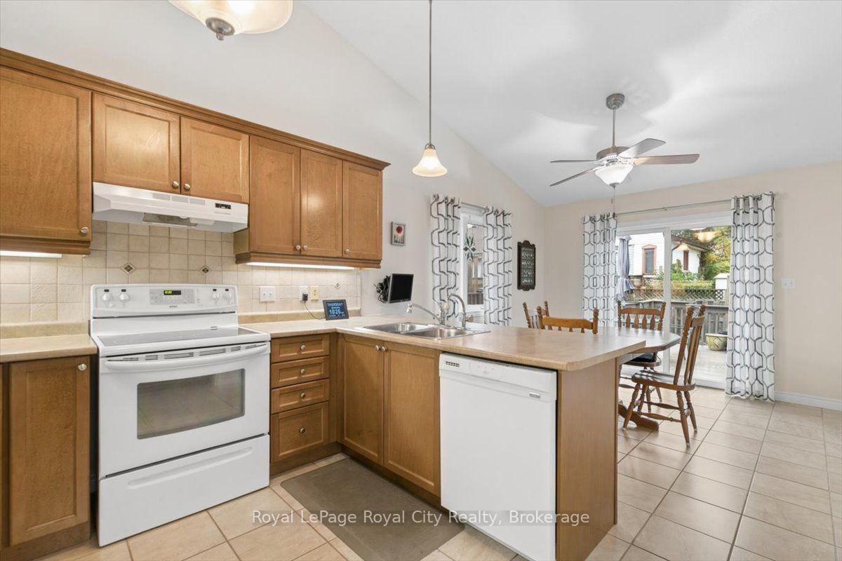 Photo 14 of 18 Mullin Drive, Guelph, Victoria North — HOMEH