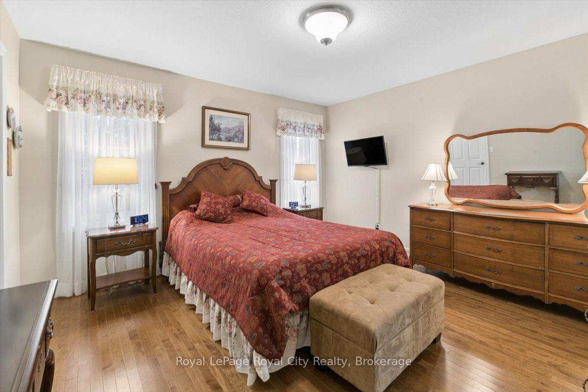 Photo 22 of 18 Mullin Drive, Guelph, Victoria North — HOMEH