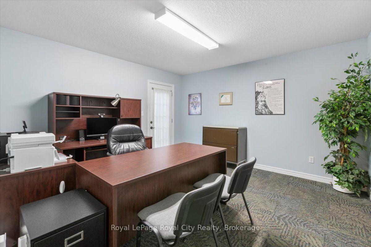 Photo 28 of 18 Mullin Drive, Guelph, Victoria North — HOMEH