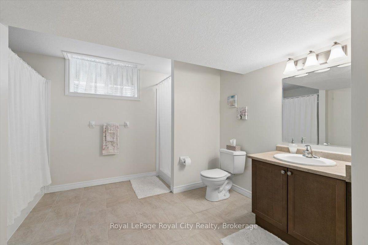 Photo 37 of 18 Mullin Drive, Guelph, Victoria North — HOMEH