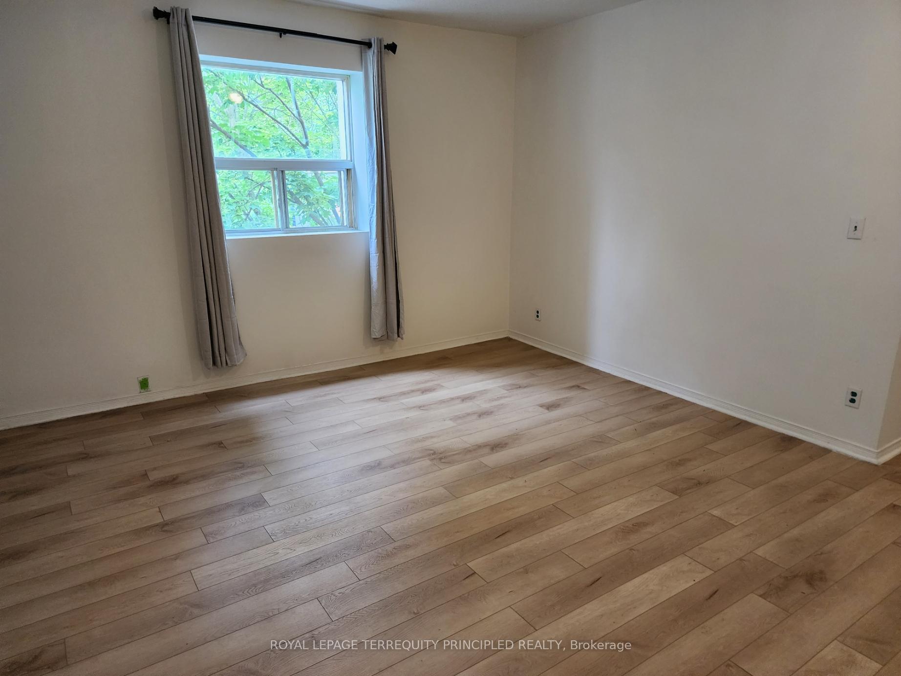 Photo 4 of Unit 3, 1400 Queen Street W, Toronto, Roncesvalles — HOMEH
