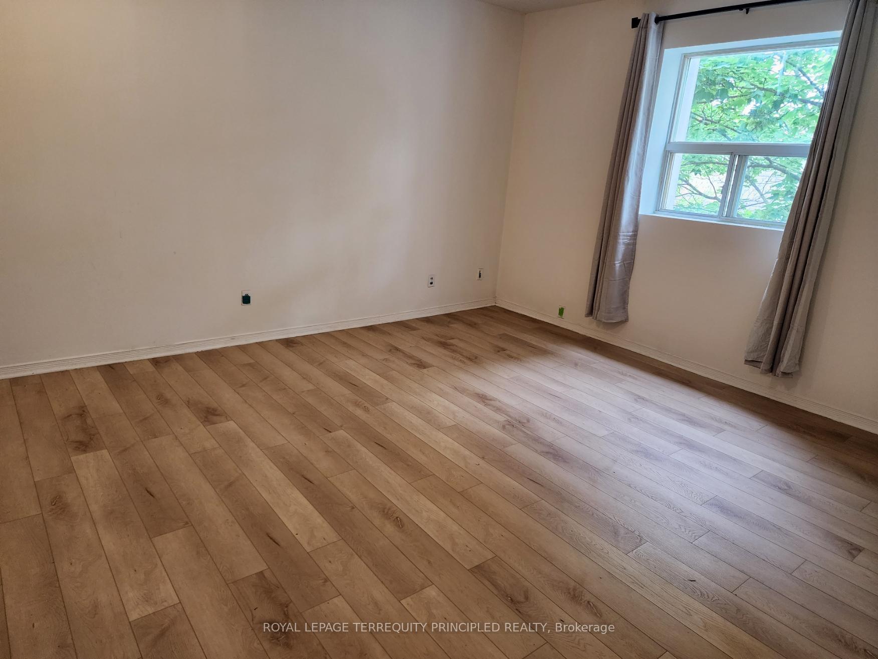 Photo 5 of Unit 3, 1400 Queen Street W, Toronto, Roncesvalles — HOMEH