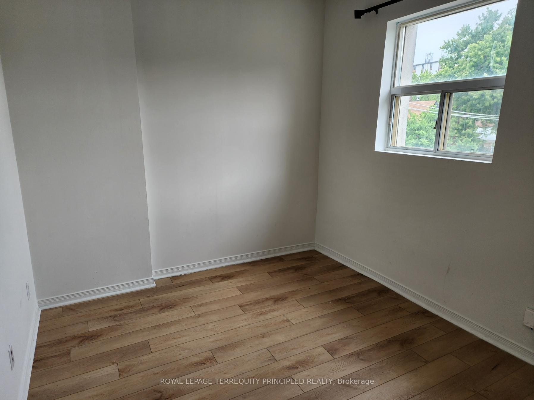 Photo 8 of Unit 3, 1400 Queen Street W, Toronto, Roncesvalles — HOMEH