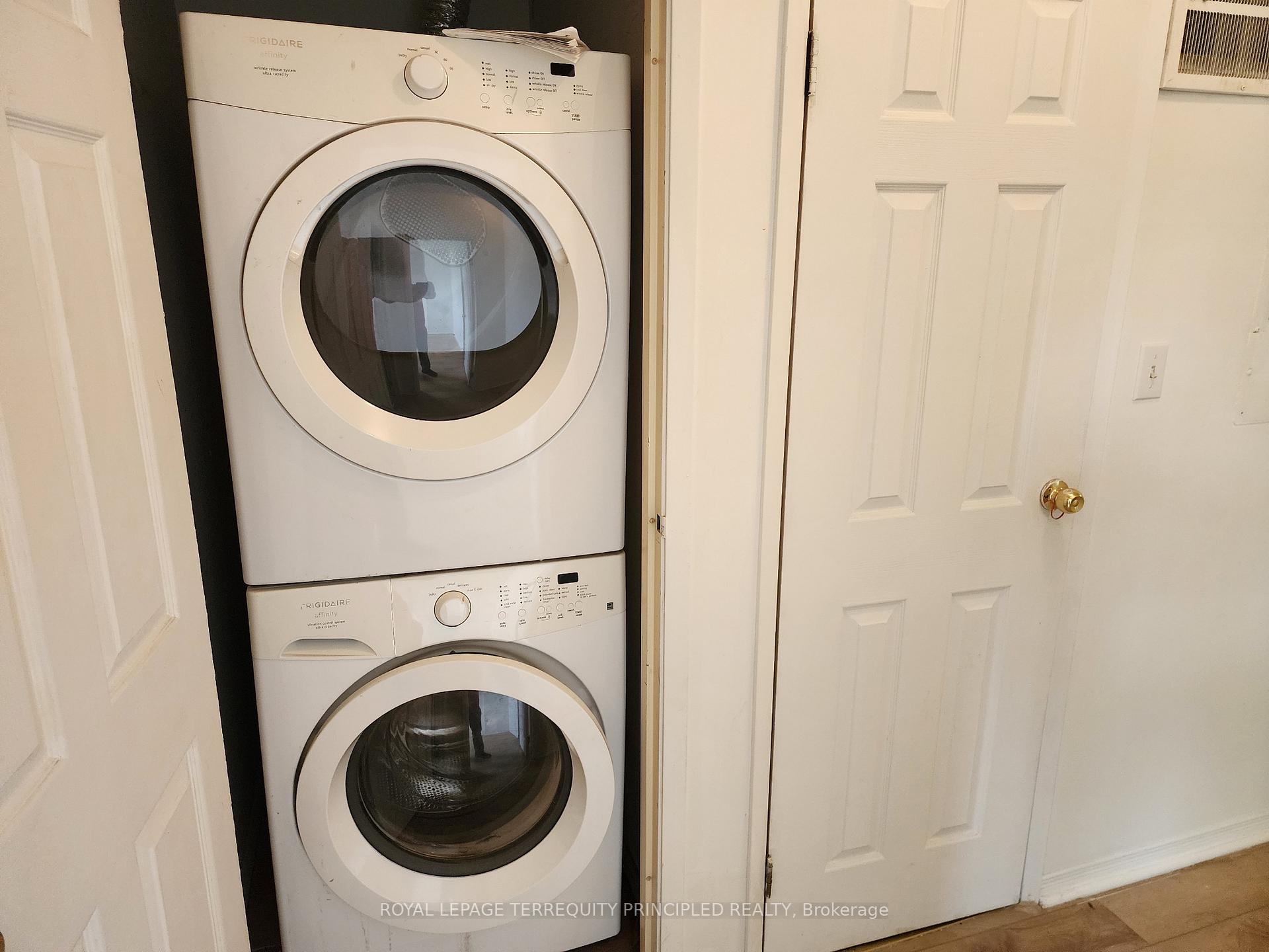 Photo 11 of Unit 3, 1400 Queen Street W, Toronto, Roncesvalles — HOMEH