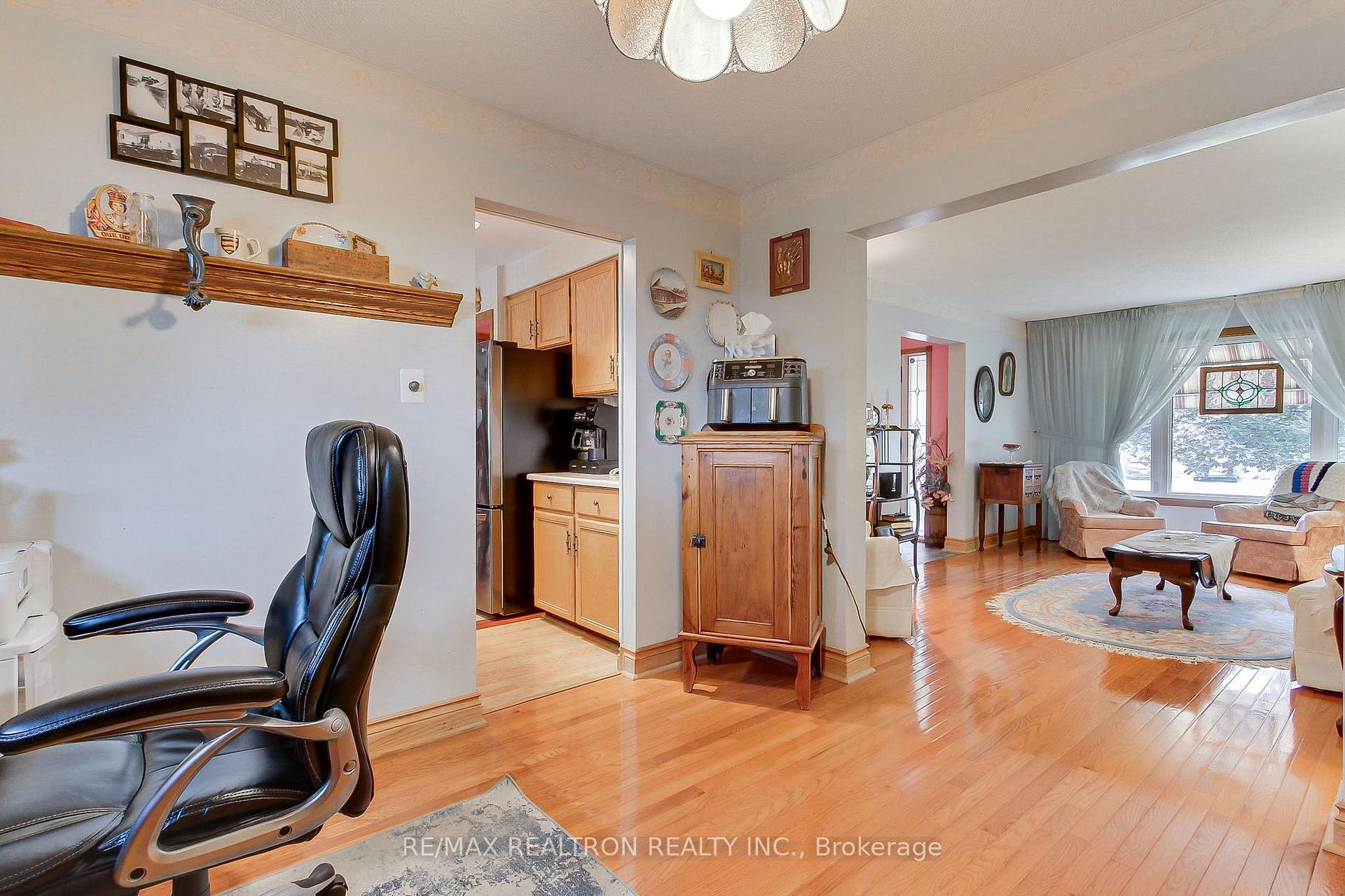 Photo 12 of 55 Redcastle Crescent, Georgina, Keswick South — HOMEH