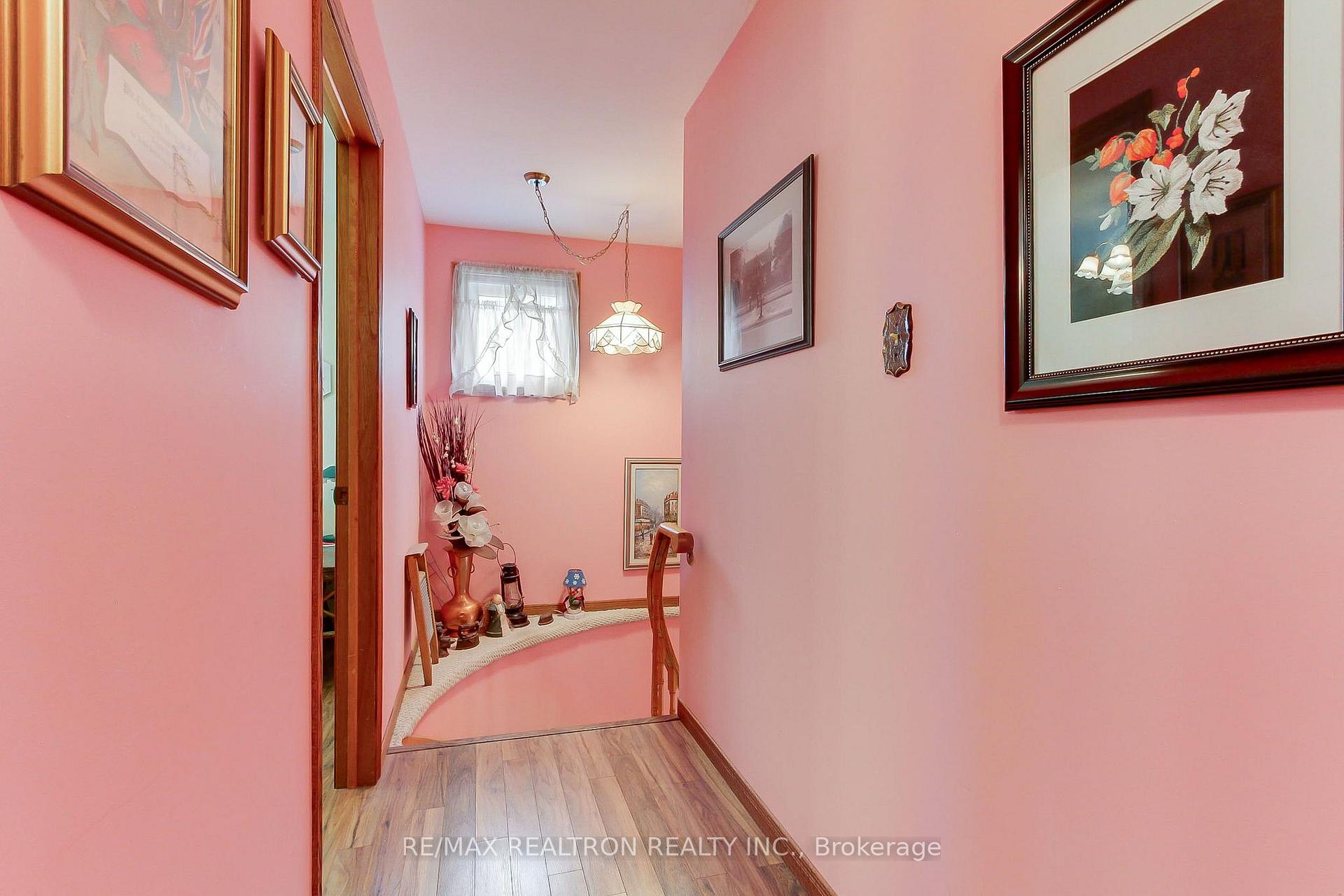 Photo 25 of 55 Redcastle Crescent, Georgina, Keswick South — HOMEH
