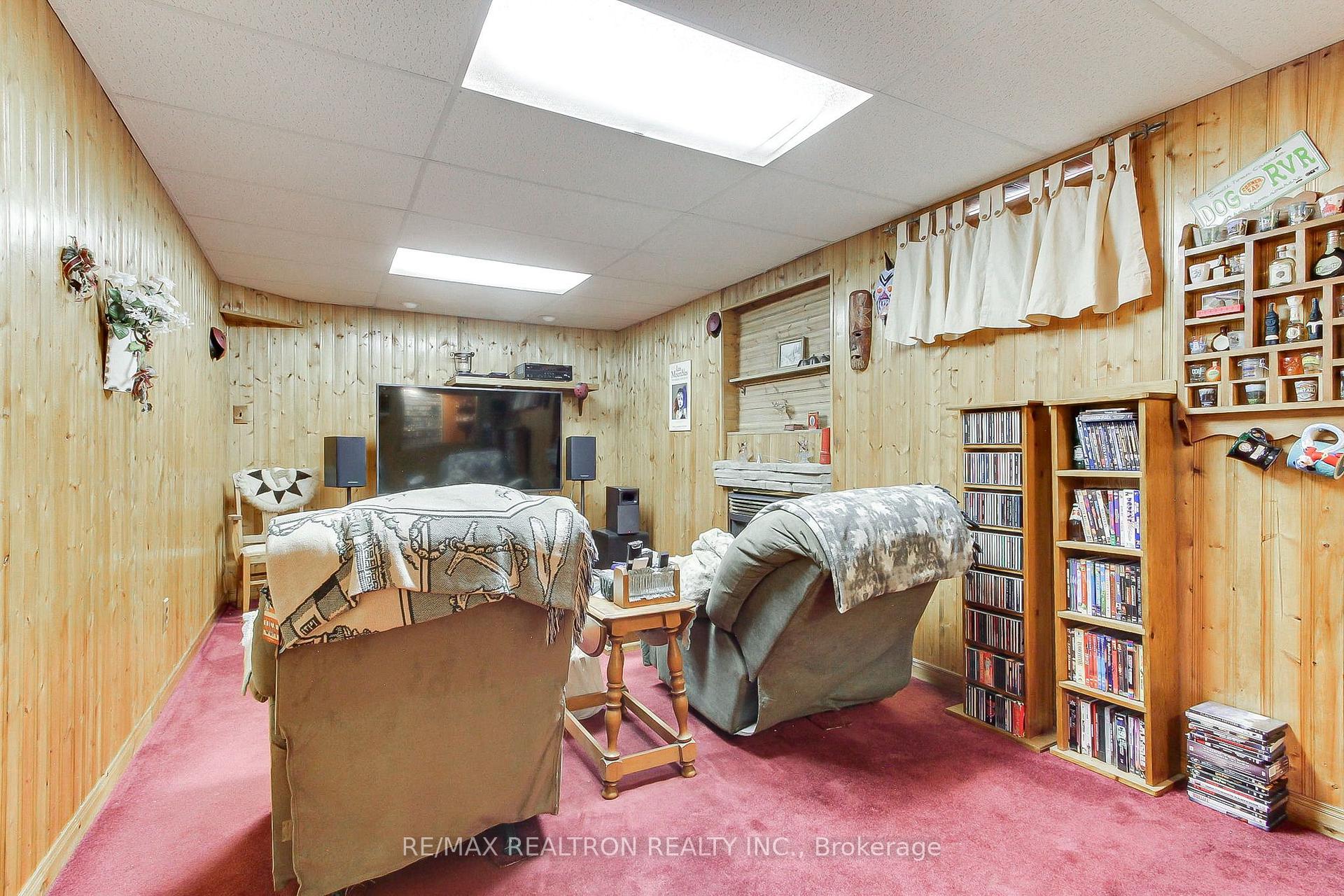 Photo 36 of 55 Redcastle Crescent, Georgina, Keswick South — HOMEH