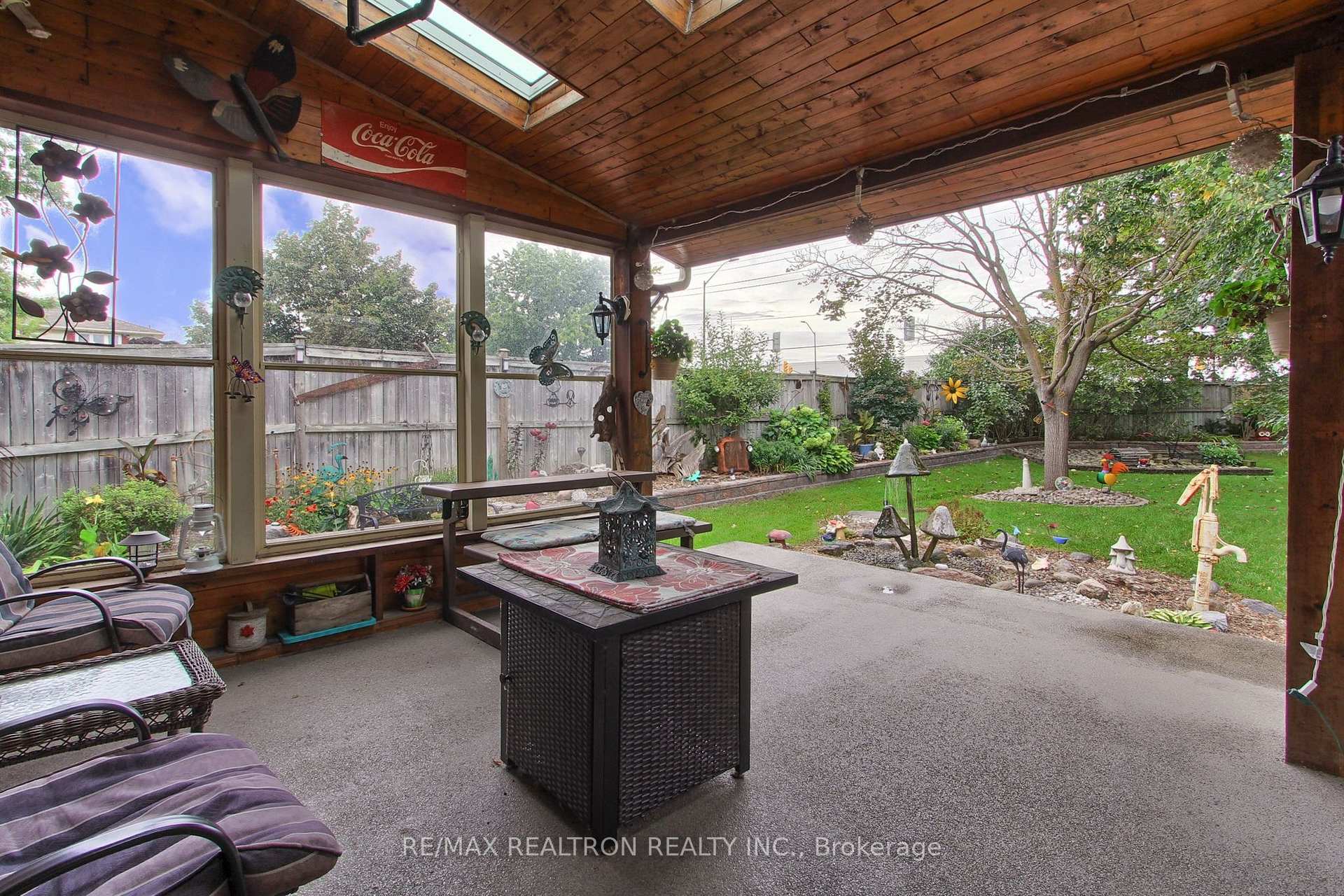Photo 40 of 55 Redcastle Crescent, Georgina, Keswick South — HOMEH