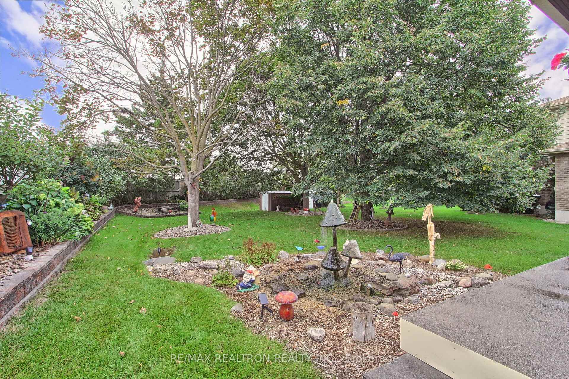 Photo 41 of 55 Redcastle Crescent, Georgina, Keswick South — HOMEH