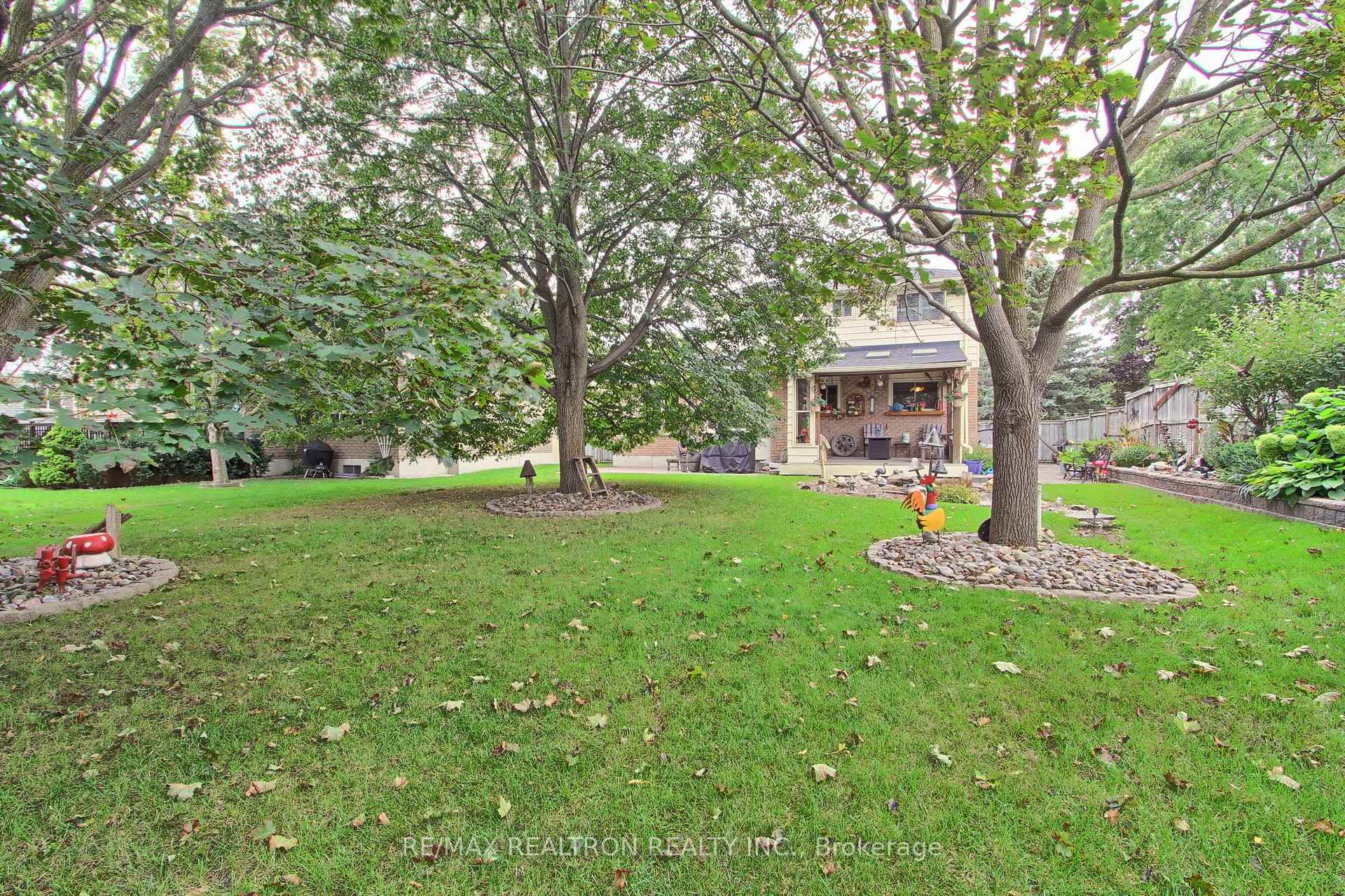 Photo 42 of 55 Redcastle Crescent, Georgina, Keswick South — HOMEH