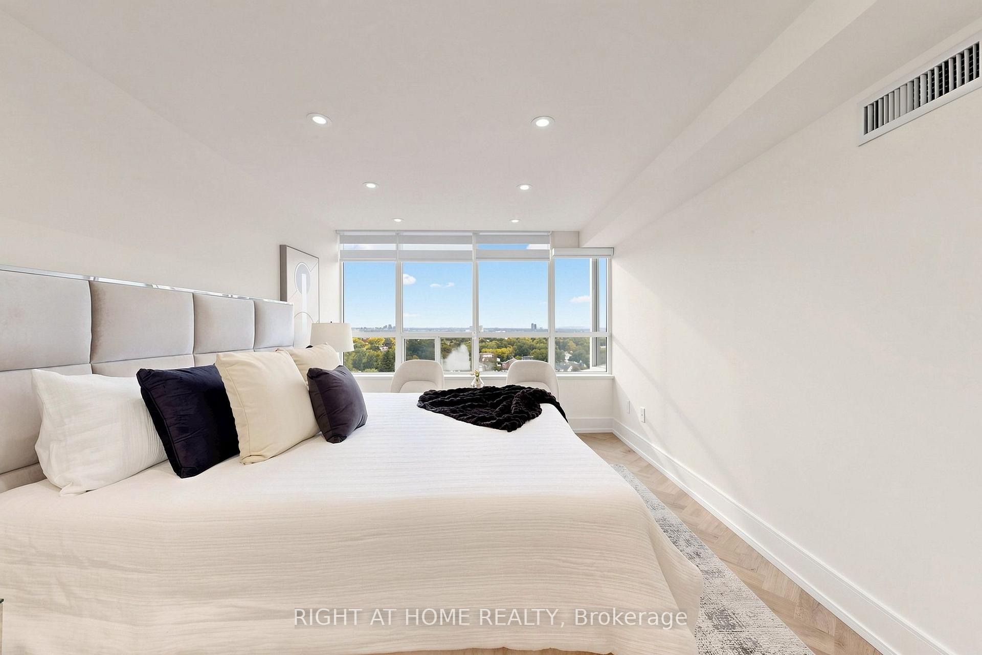 Photo 25 of Unit 1506, 7 Townsgate Drive, Vaughan, Crestwood-Springfarm-Yorkhill — HOMEH