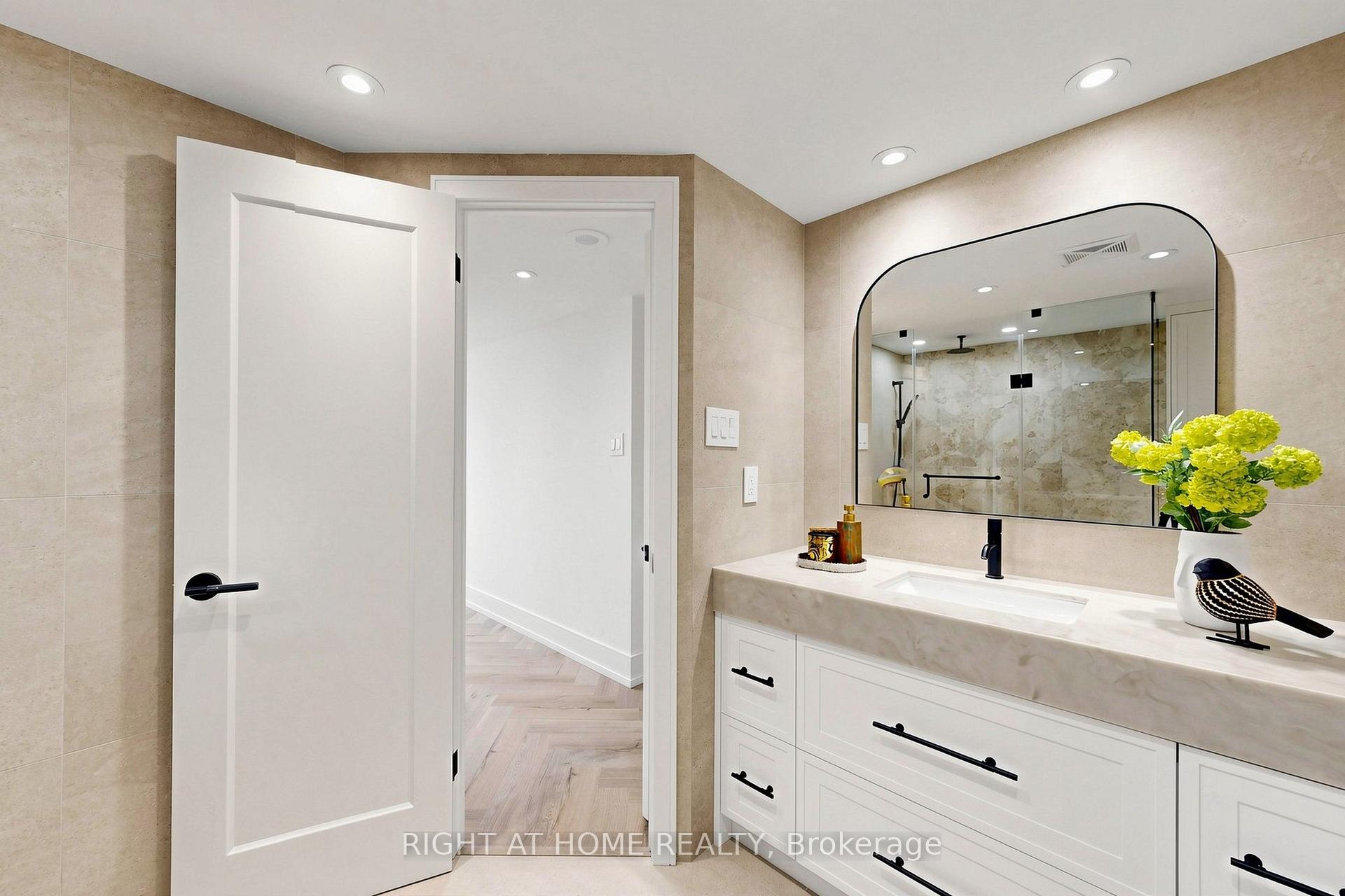 Photo 28 of Unit 1506, 7 Townsgate Drive, Vaughan, Crestwood-Springfarm-Yorkhill — HOMEH