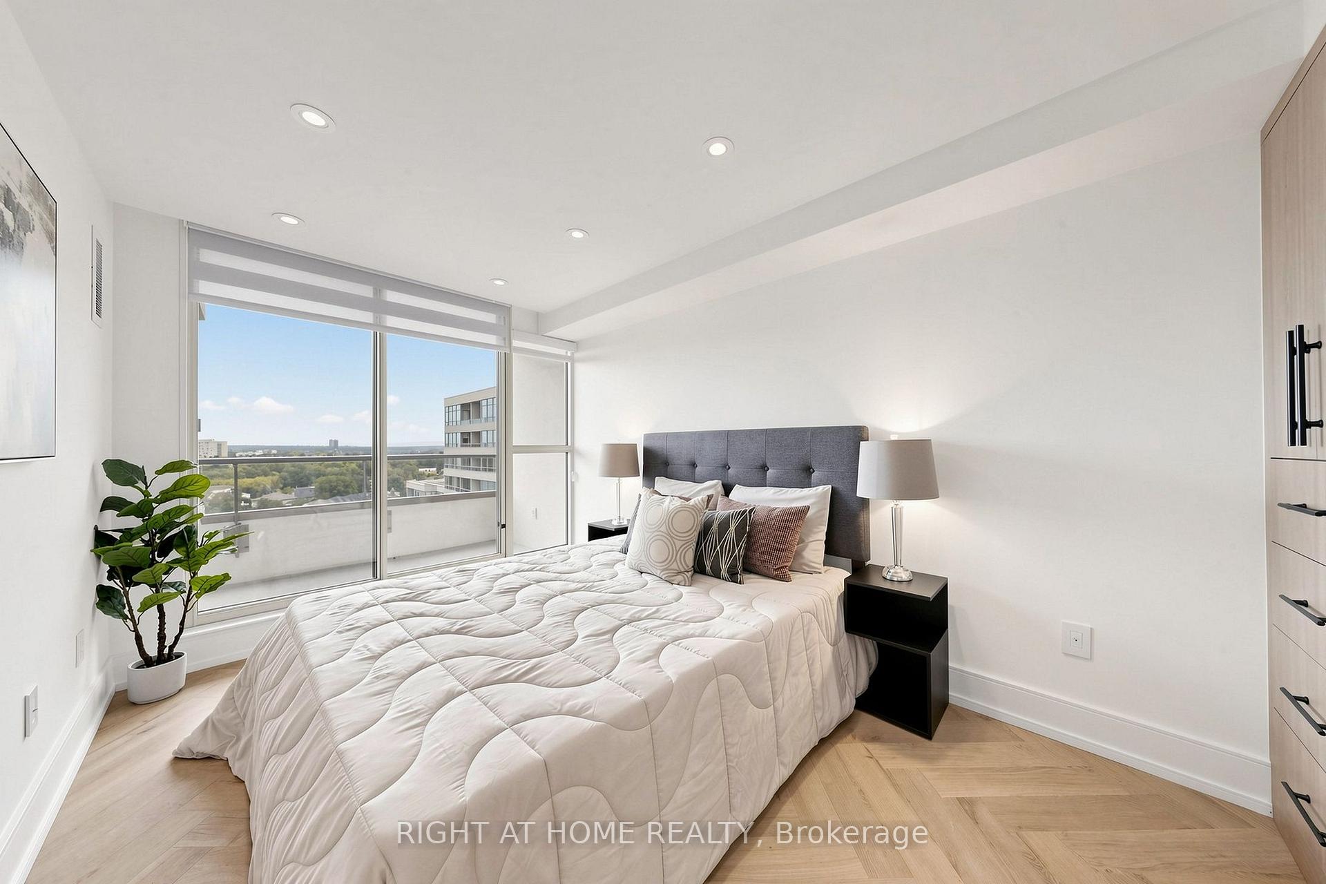 Photo 32 of Unit 1506, 7 Townsgate Drive, Vaughan, Crestwood-Springfarm-Yorkhill — HOMEH