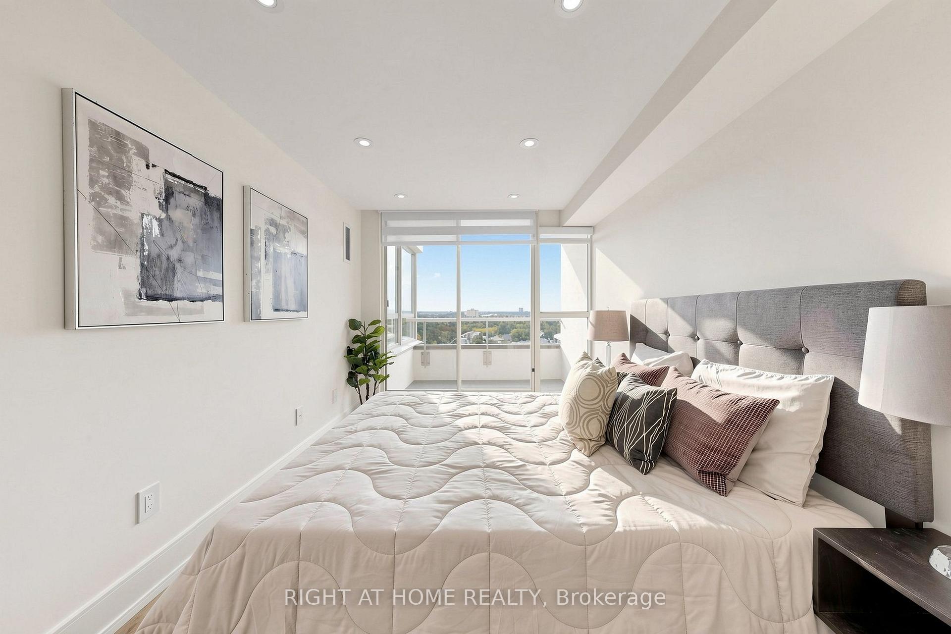 Photo 33 of Unit 1506, 7 Townsgate Drive, Vaughan, Crestwood-Springfarm-Yorkhill — HOMEH