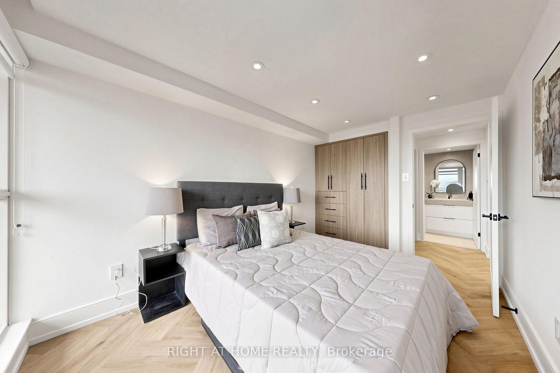Photo 34 of Unit 1506, 7 Townsgate Drive, Vaughan, Crestwood-Springfarm-Yorkhill — HOMEH