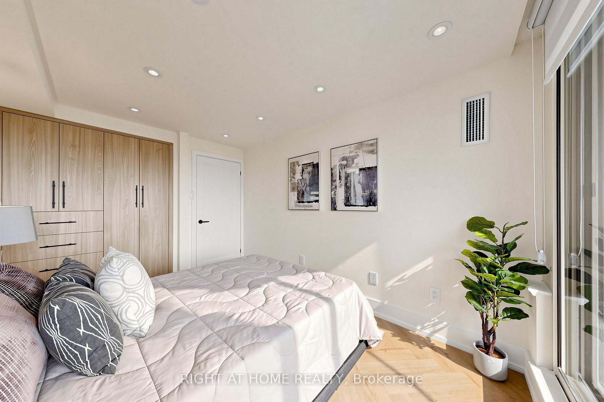 Photo 36 of Unit 1506, 7 Townsgate Drive, Vaughan, Crestwood-Springfarm-Yorkhill — HOMEH