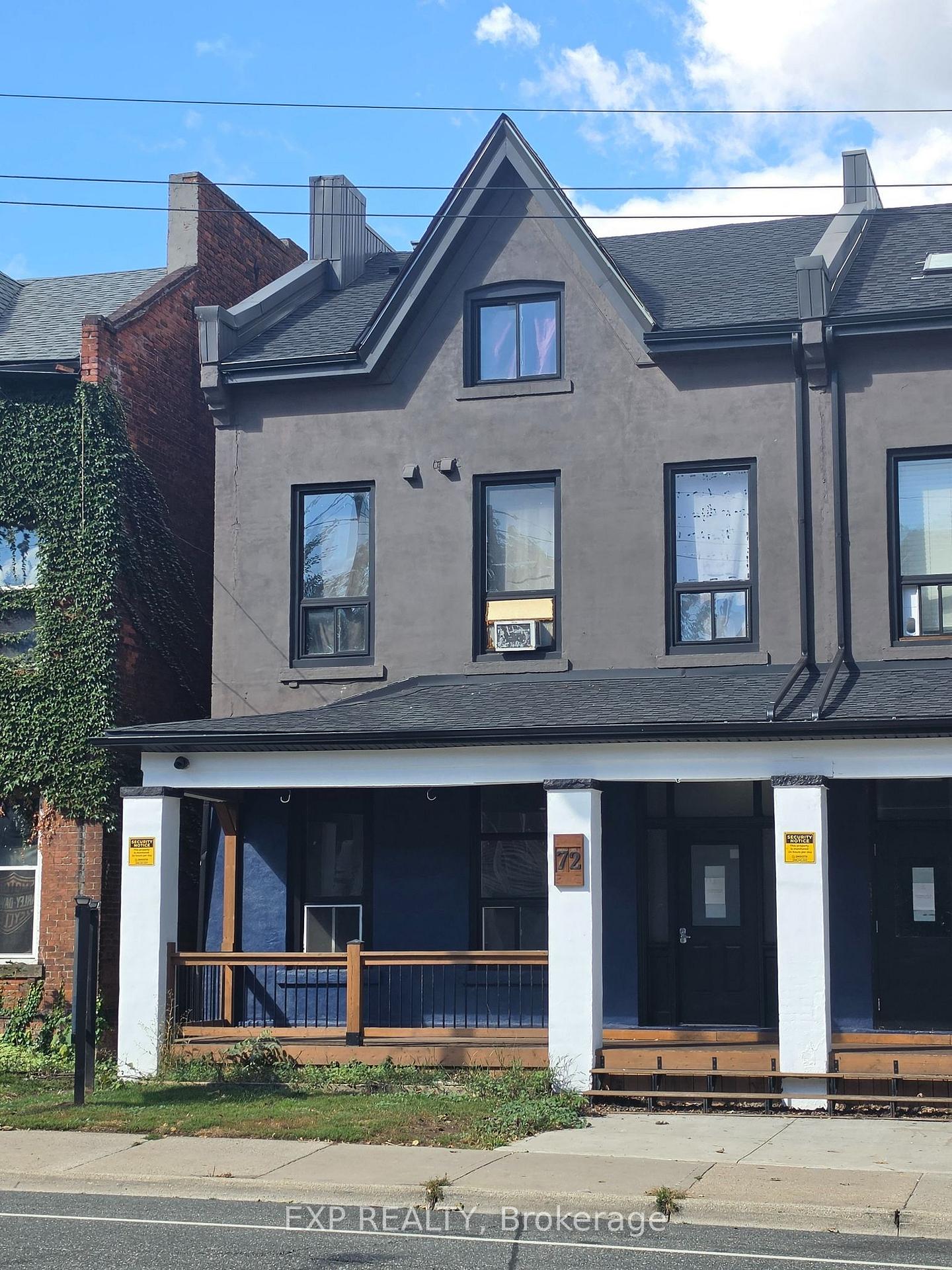 Photo of Unit 301, 72 Victoria Avenue S