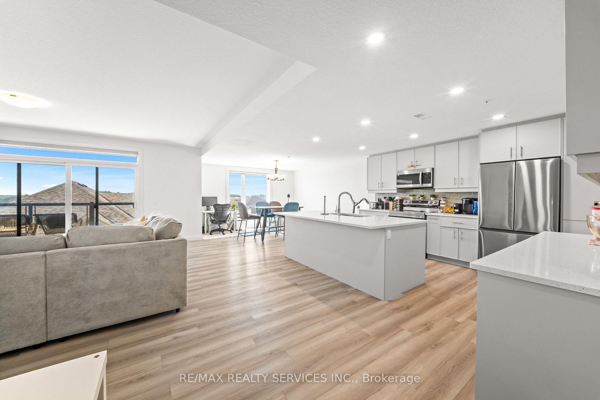 Photo 10 of Unit 304, 99B Farley Road, Centre Wellington, Fergus — HOMEH