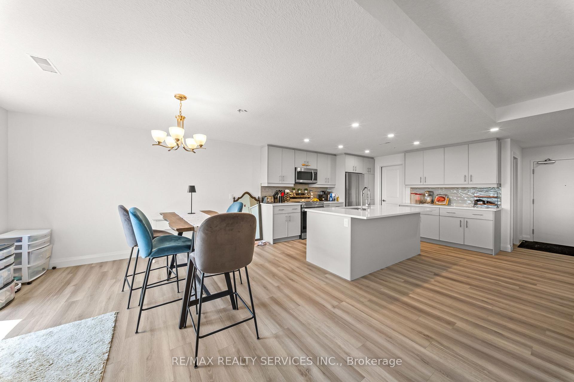 Photo 13 of Unit 304, 99B Farley Road, Centre Wellington, Fergus — HOMEH
