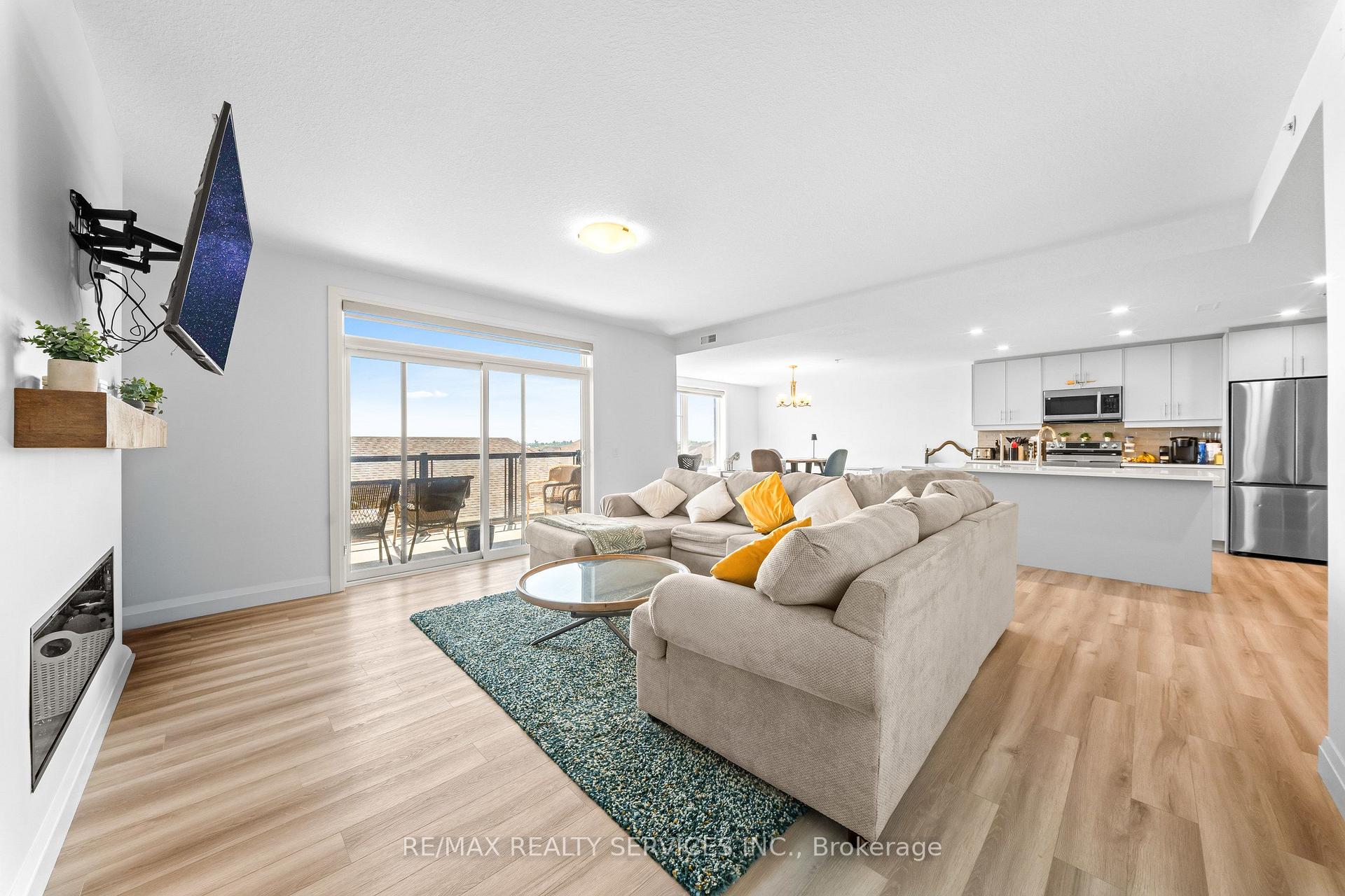 Photo 19 of Unit 304, 99B Farley Road, Centre Wellington, Fergus — HOMEH