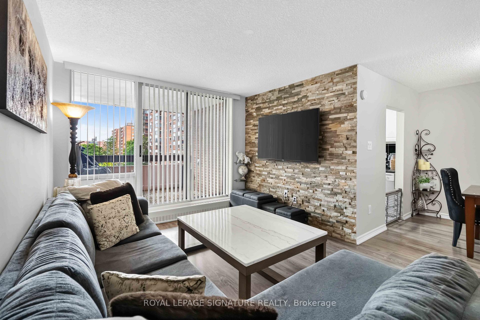 Photo of Unit 512, 1615 Bloor Street
