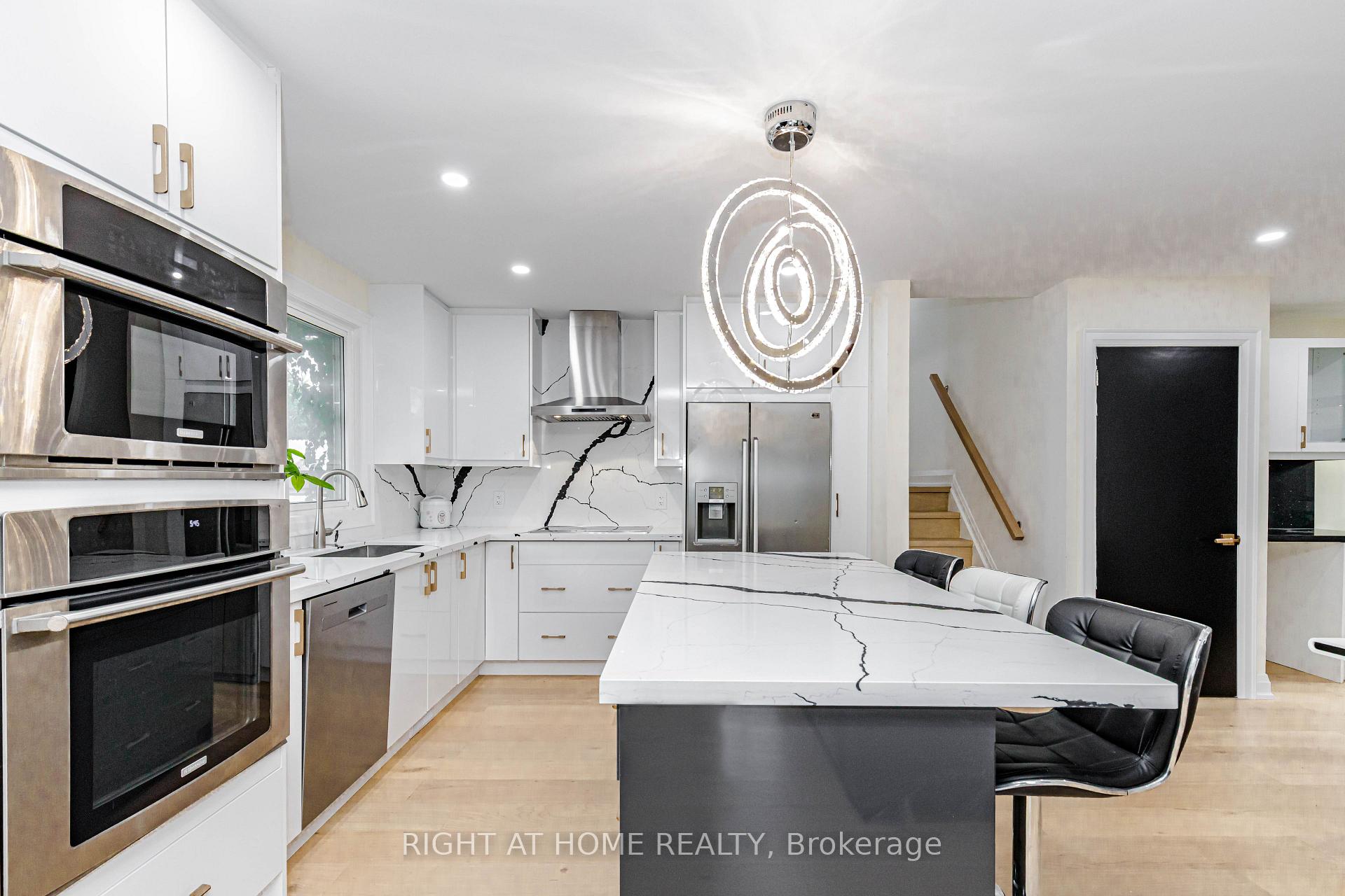 Photo 14 of 2358 Arnold Crescent, Burlington, Brant Hills — HOMEH