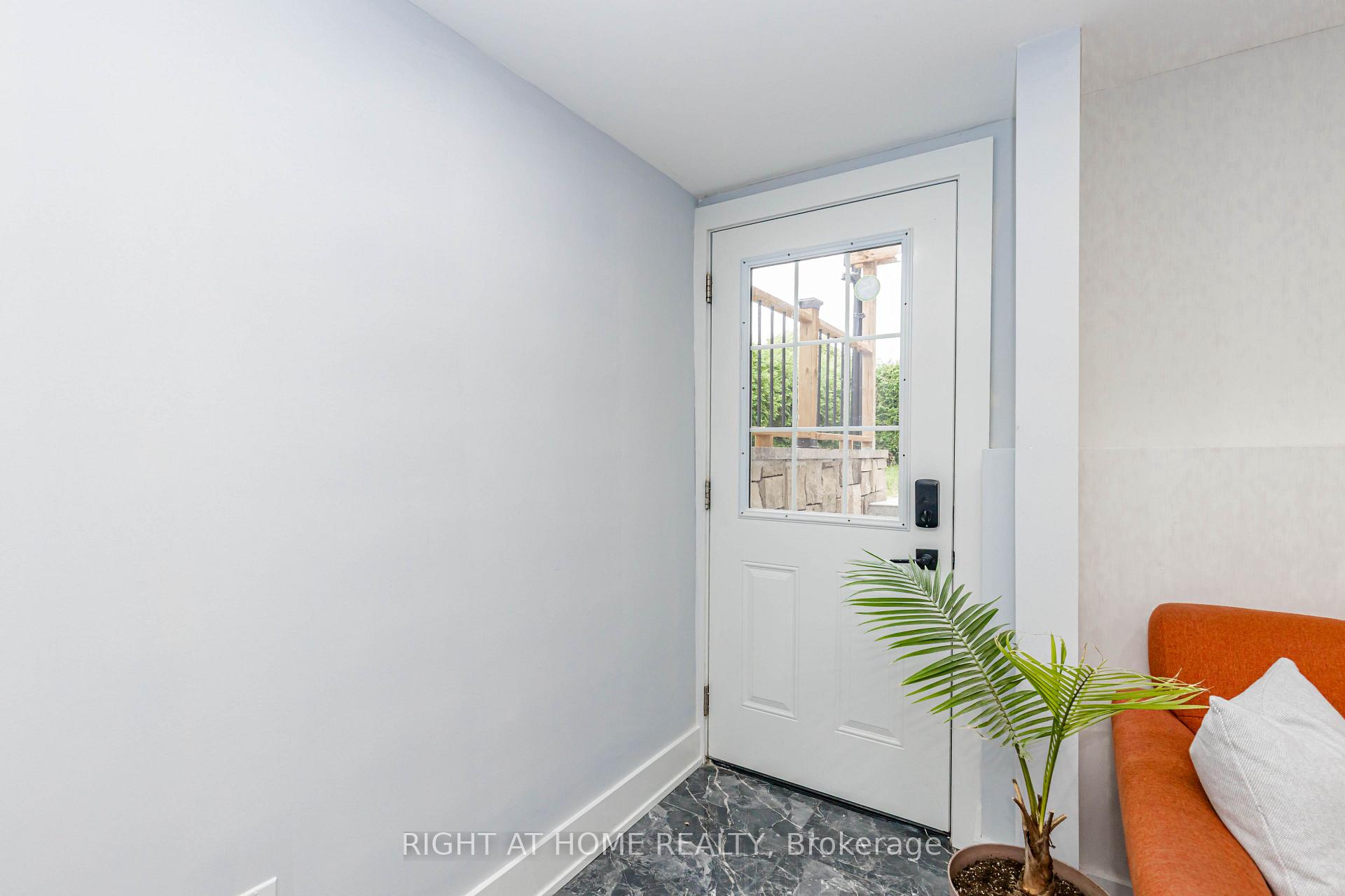 Photo 32 of 2358 Arnold Crescent, Burlington, Brant Hills — HOMEH